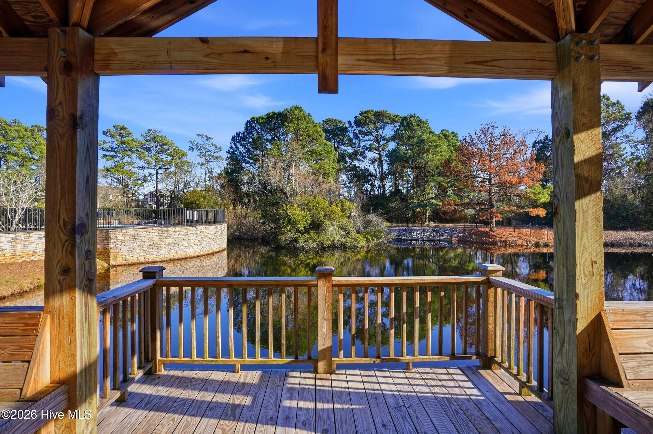 100551957 | Photo 49