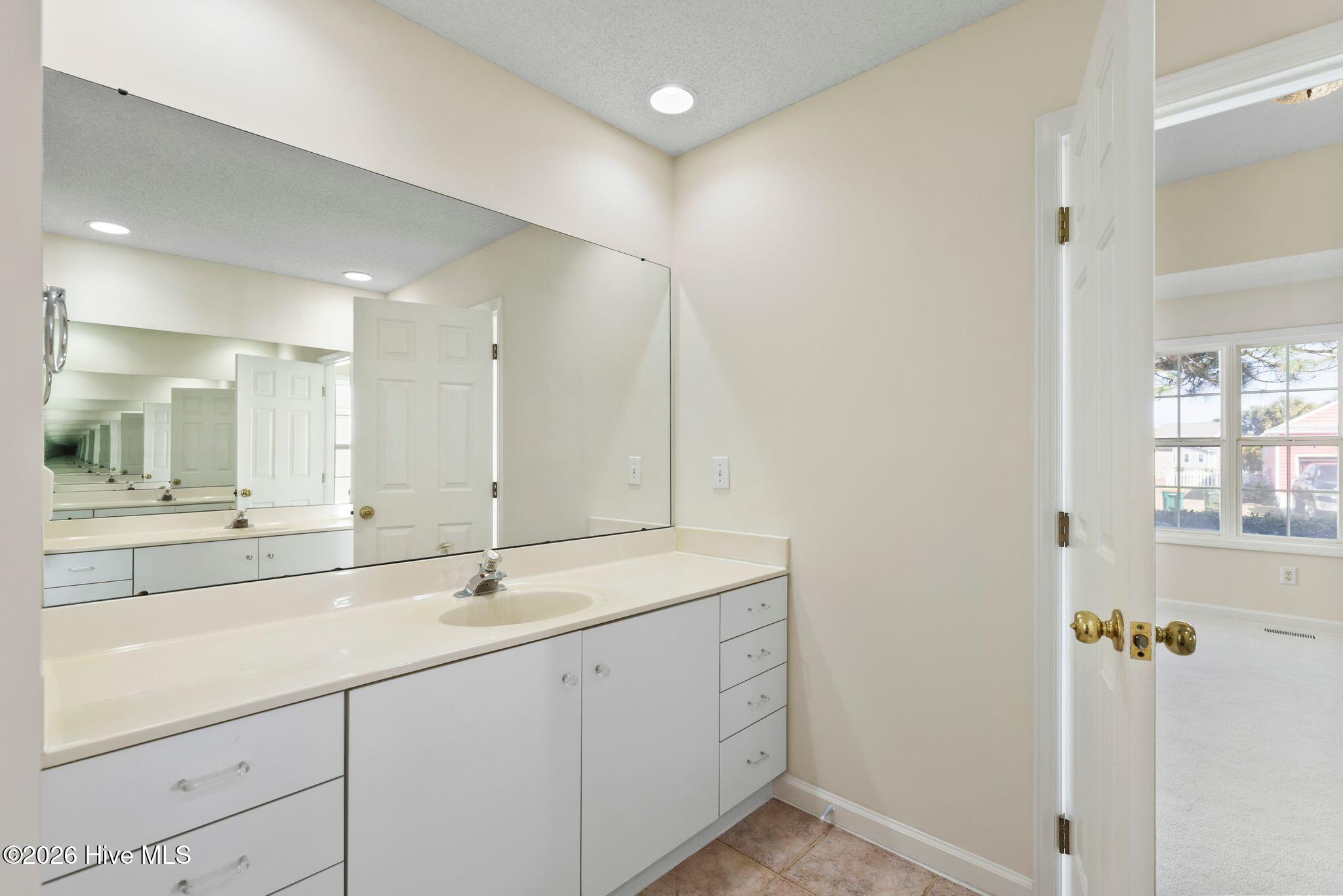 100558031 | Photo 27