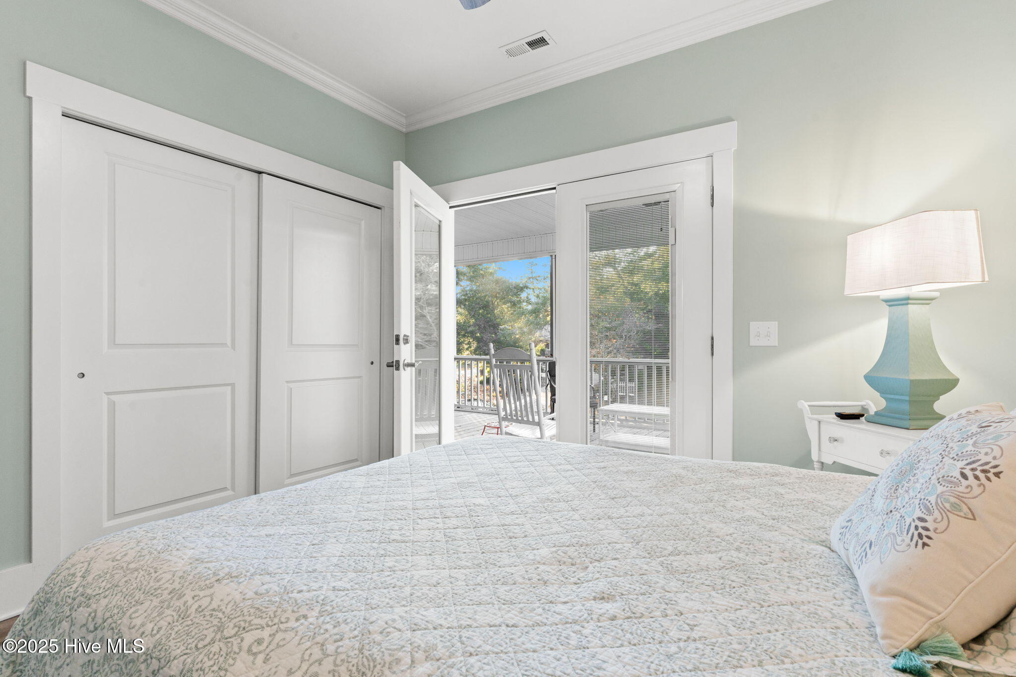 100542676 | Photo 32