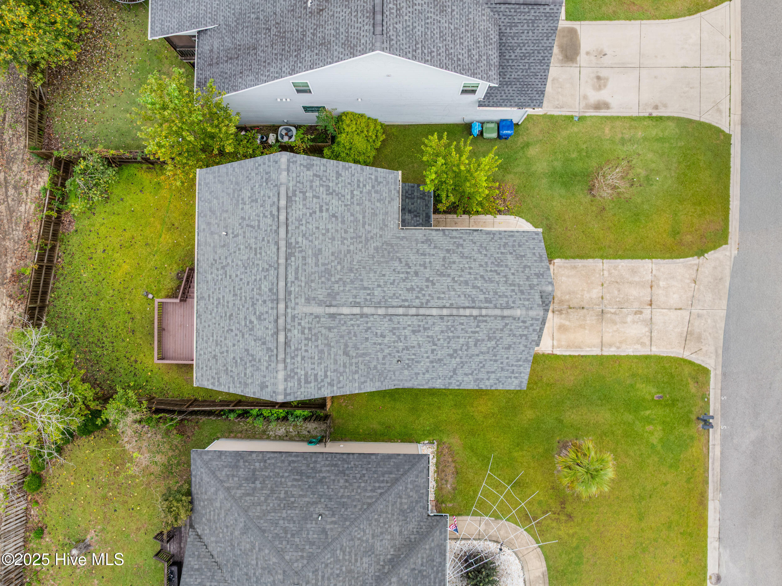 100533825 | Photo 41