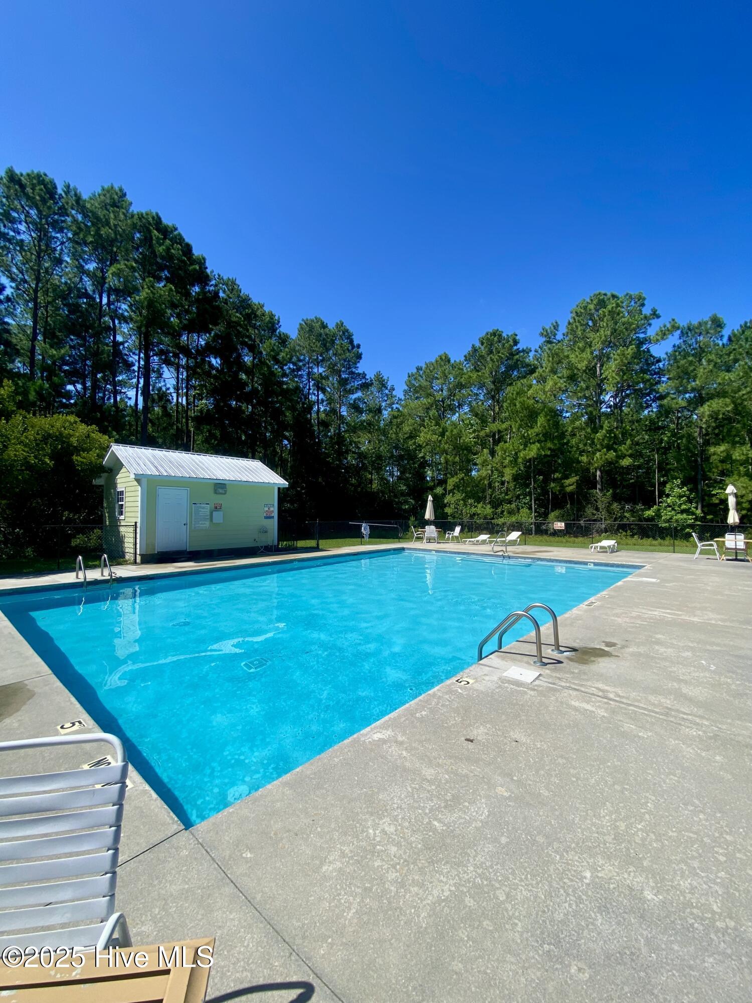 100516022 | Photo 79