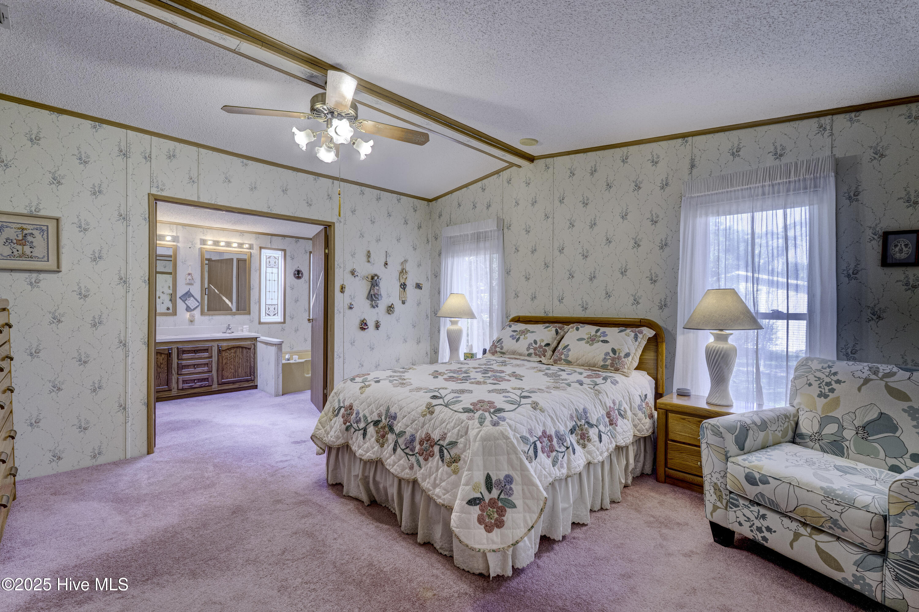 100532142 | Photo 17