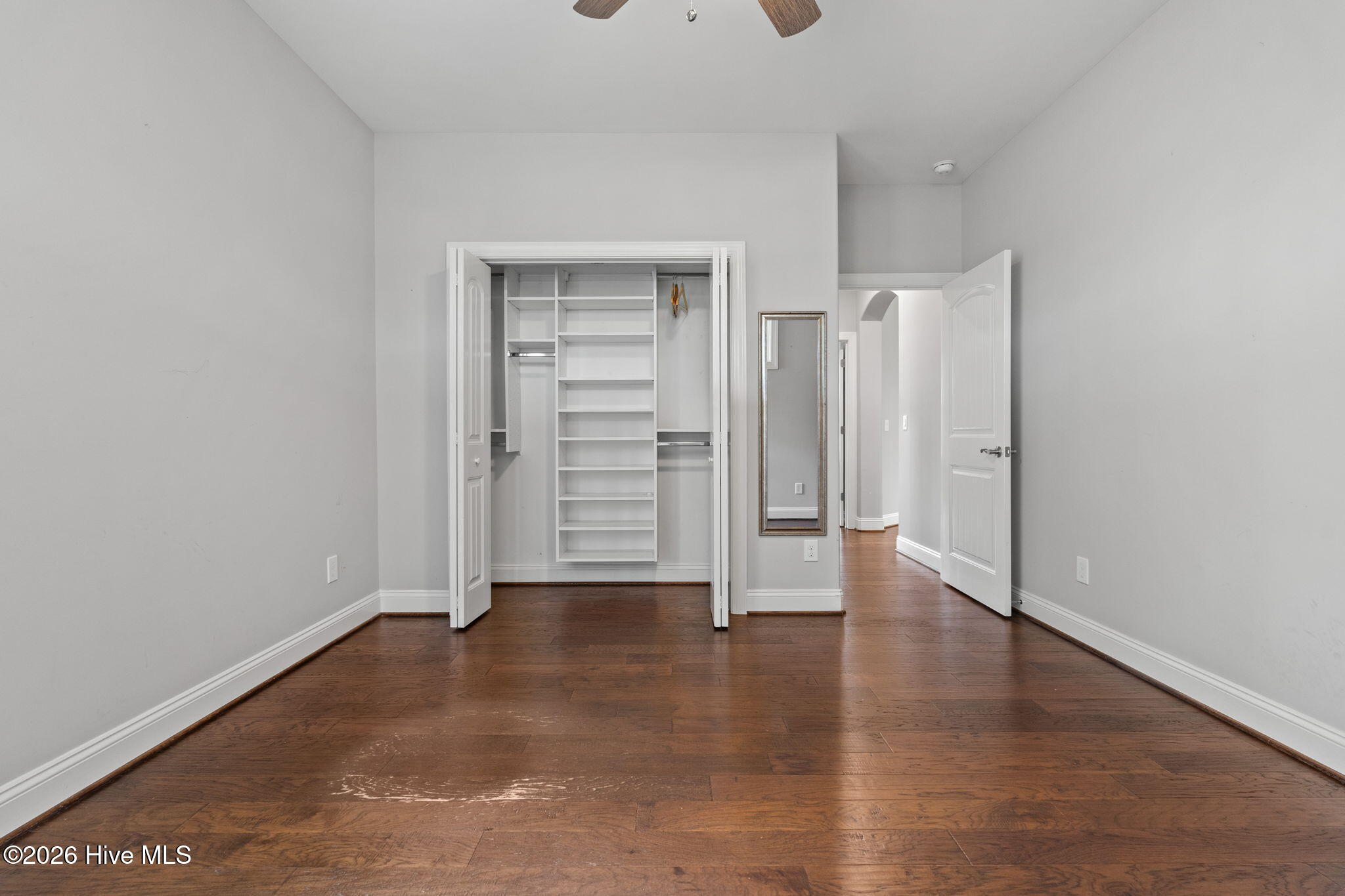 100566605 | Photo 37