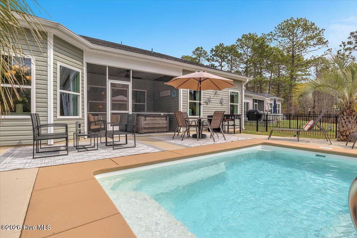 100560173 | Photo 63