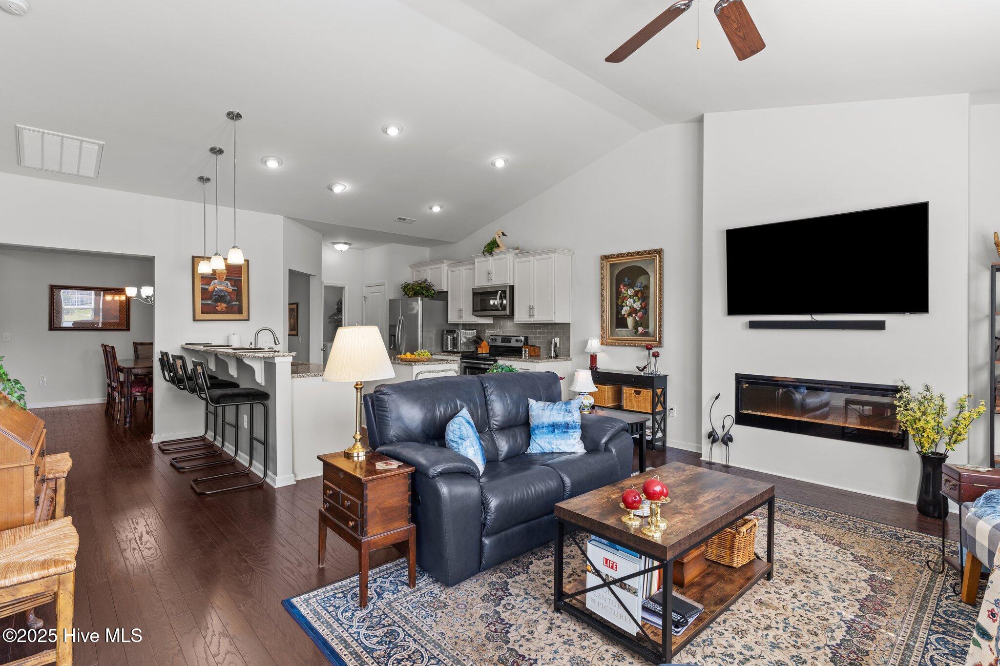 627 Cambeck Drive SE Unit 3, Leland, NC 28451 – photo 7: 29-web-or-mls-BTS08260