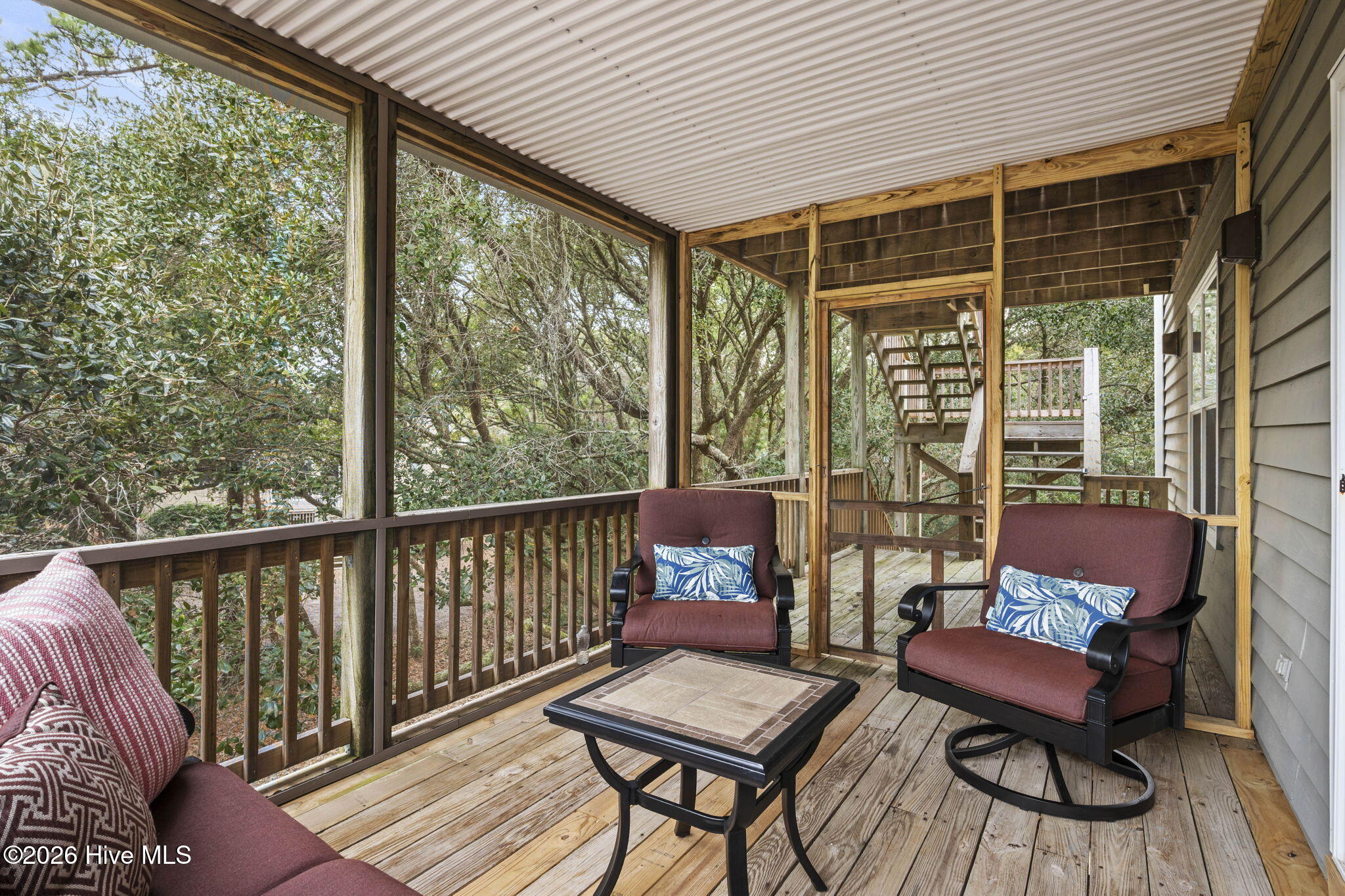 100557272 | Photo 64