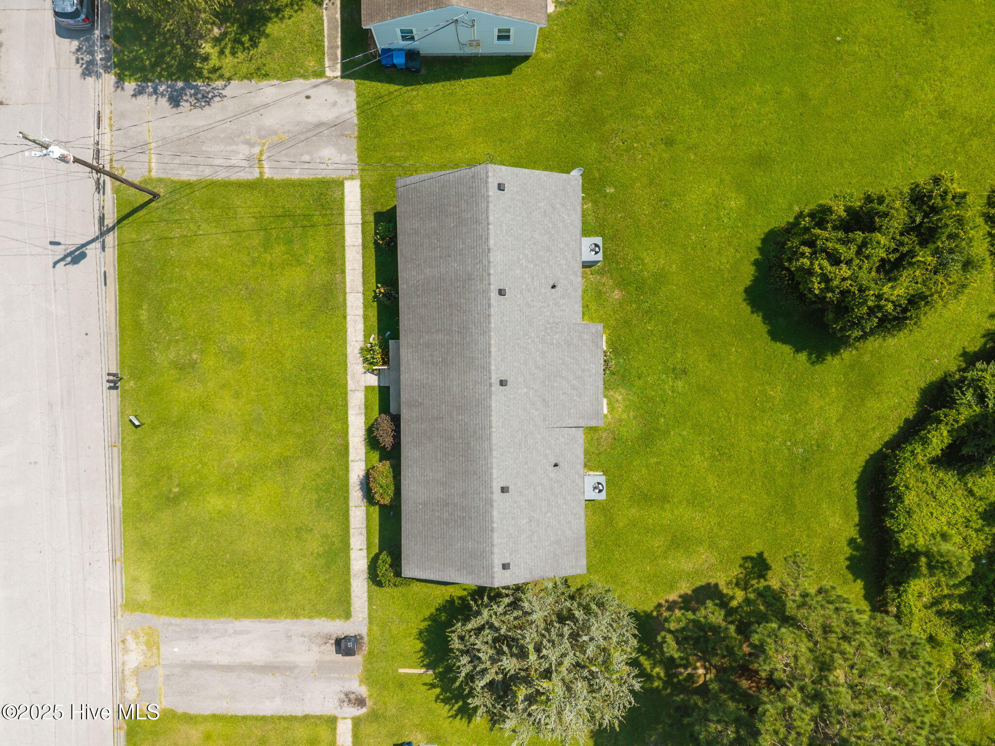 100560233 | Photo 23