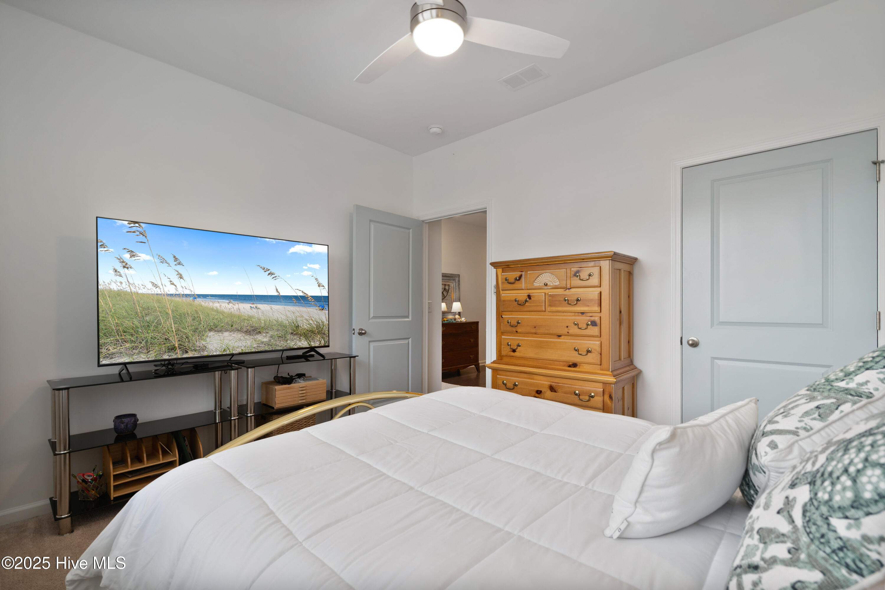 100541671 | Photo 35