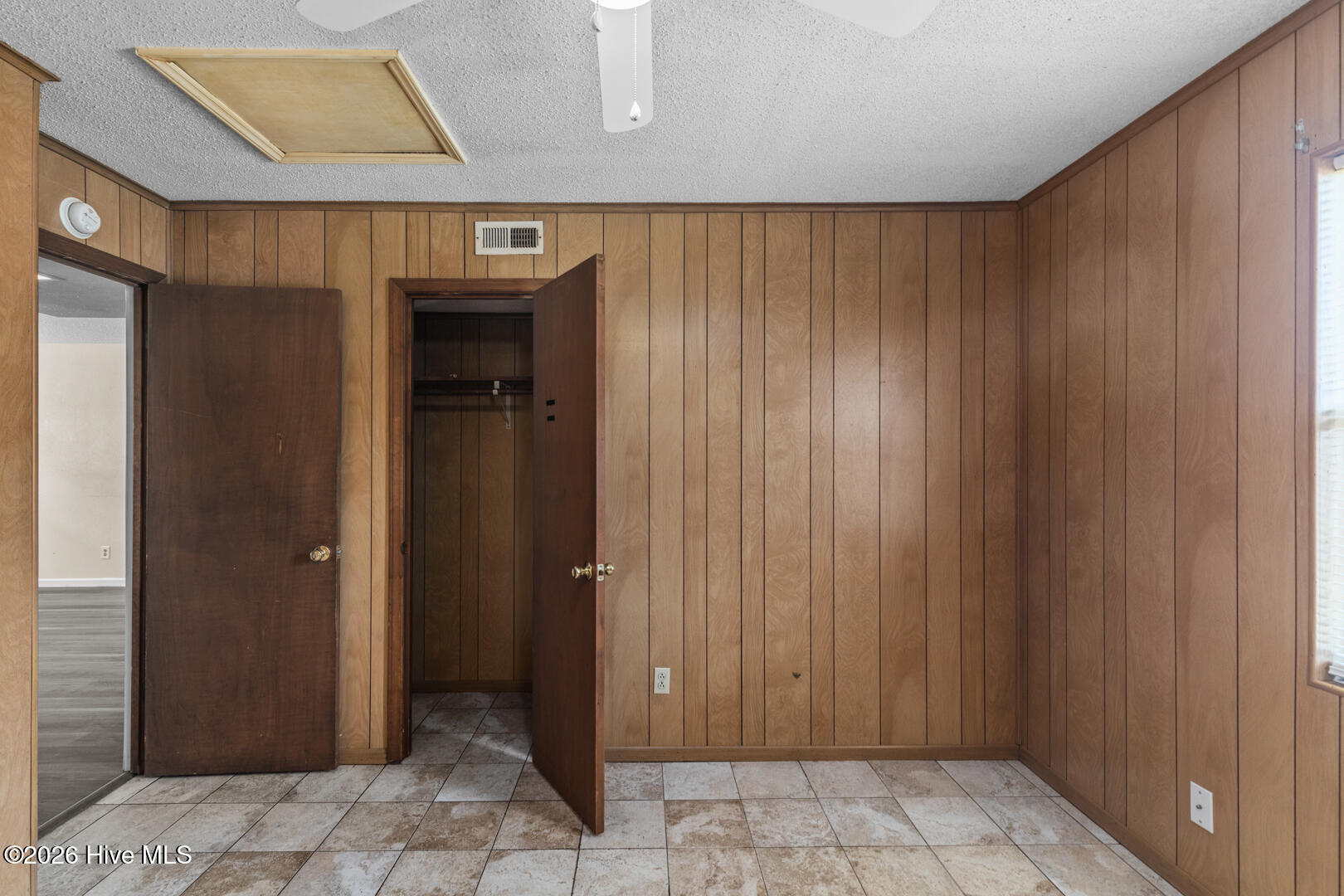 100550796 | Photo 40