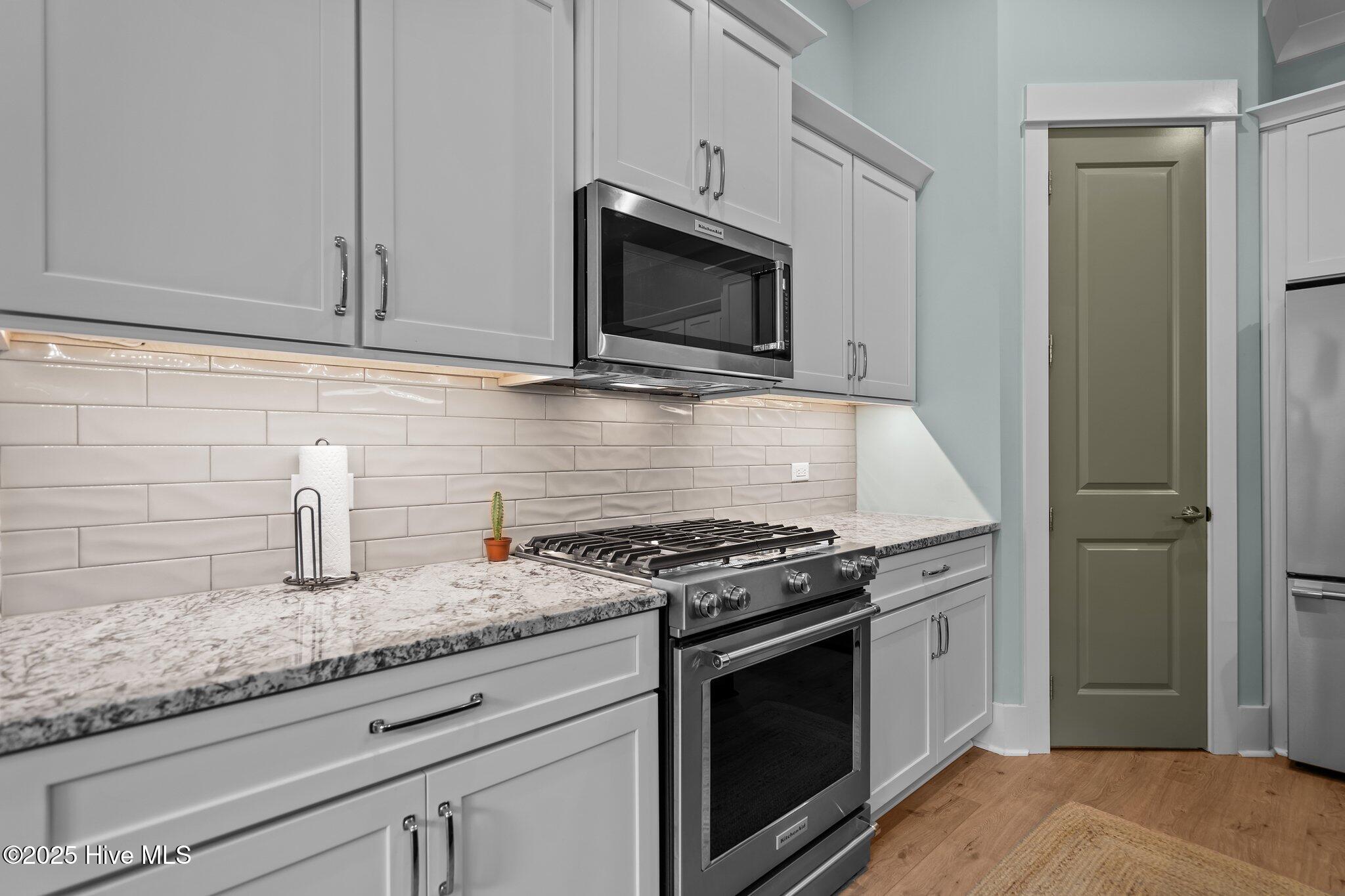 100510918 | Photo 19