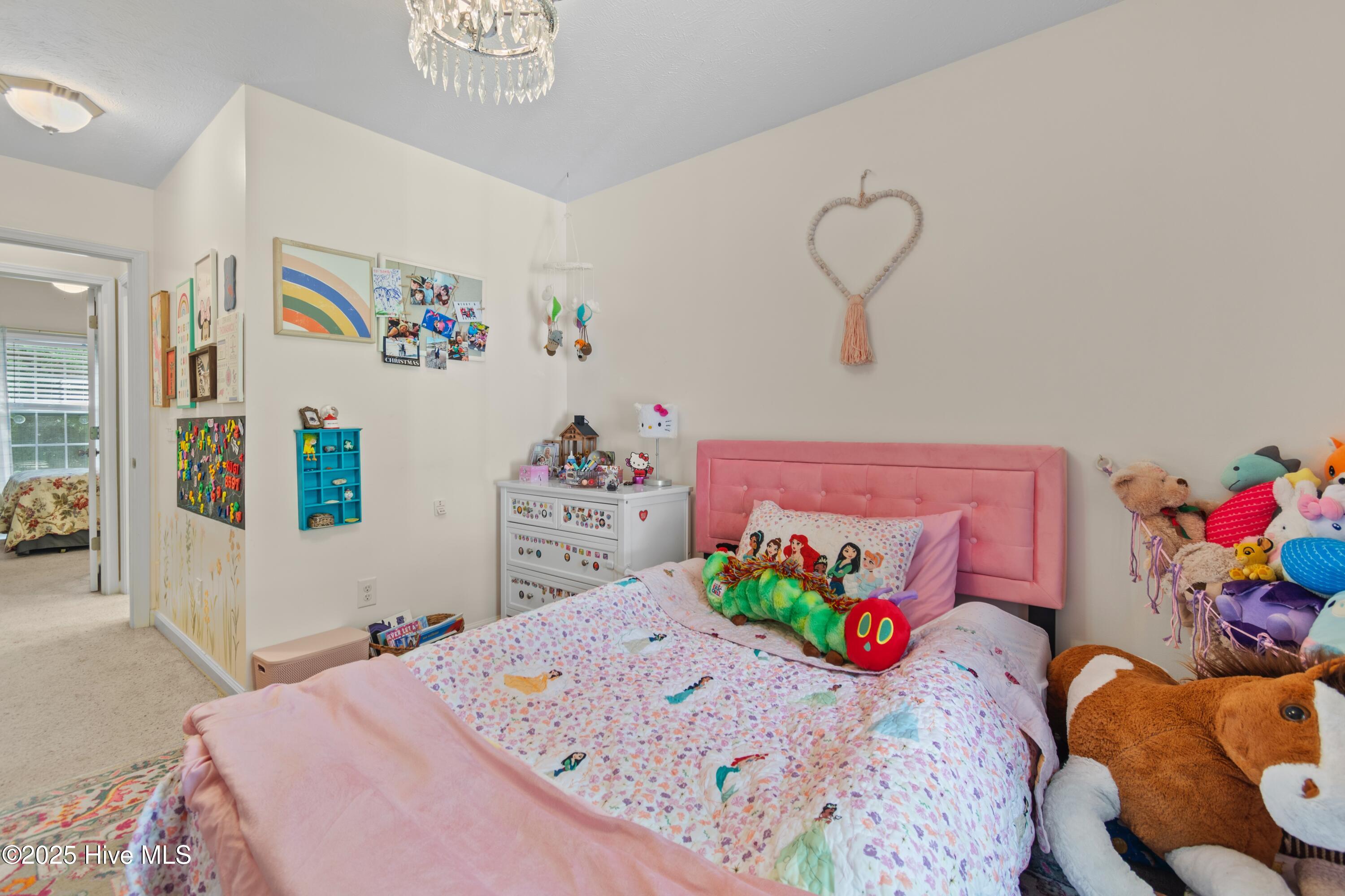 100517176 | Photo 28