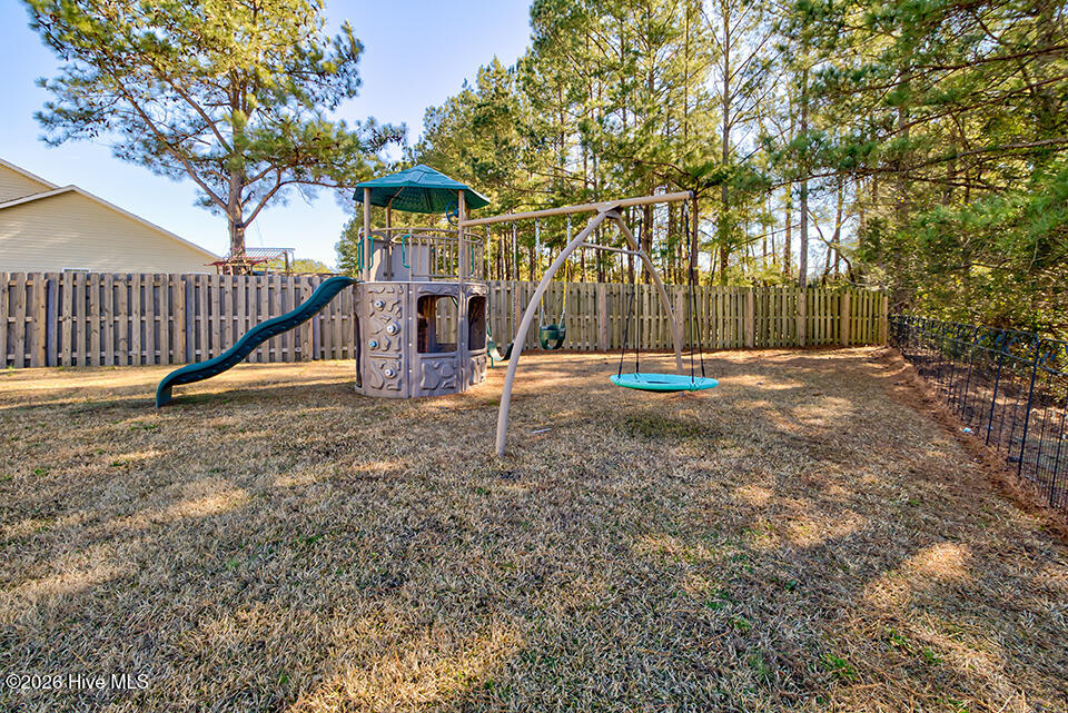 215 W Woodbine Terrace, Burgaw, NC 28425 – photo 4: IMG_8644_5_6