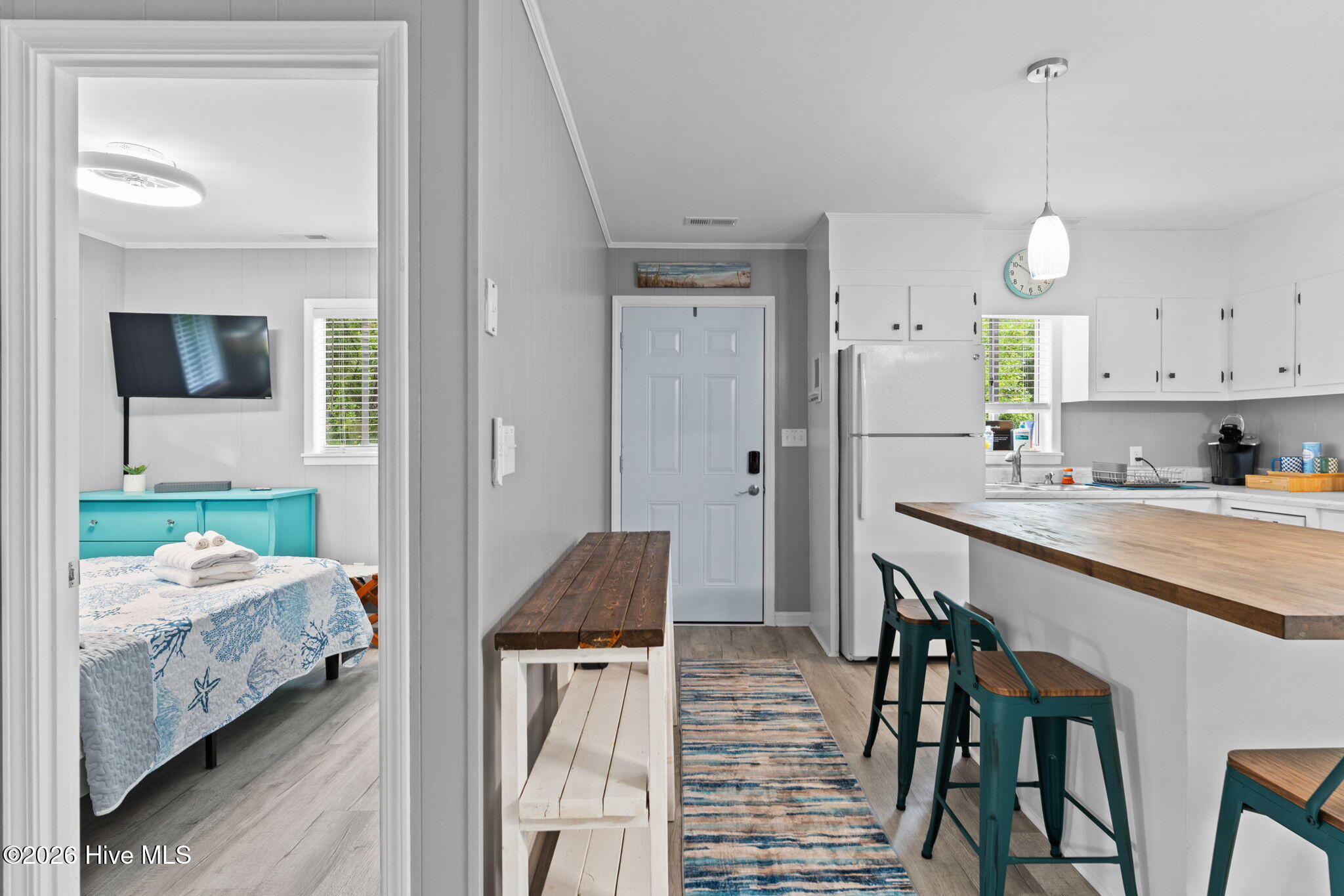 100563184 | Photo 19