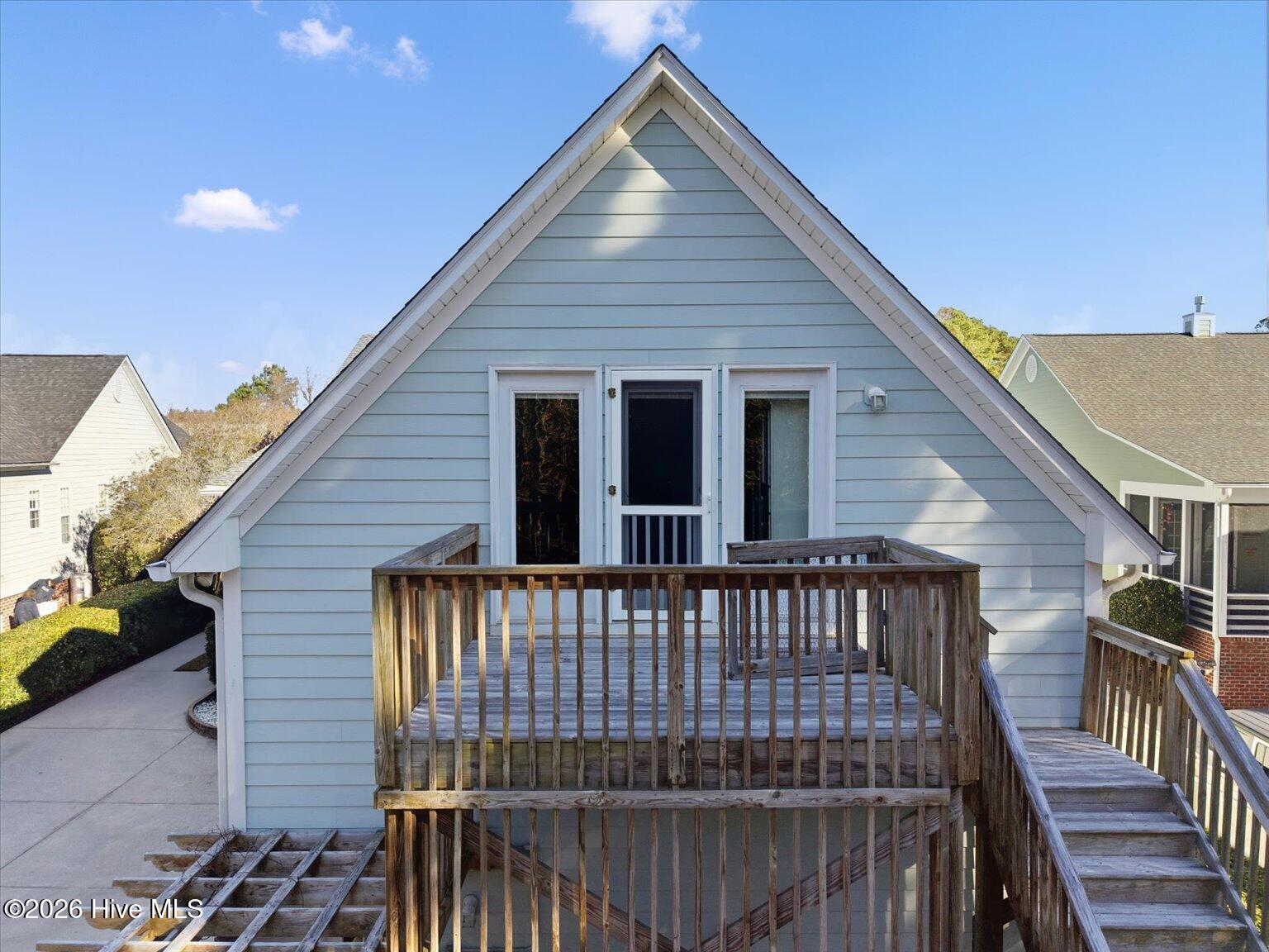 100547211 | Photo 23