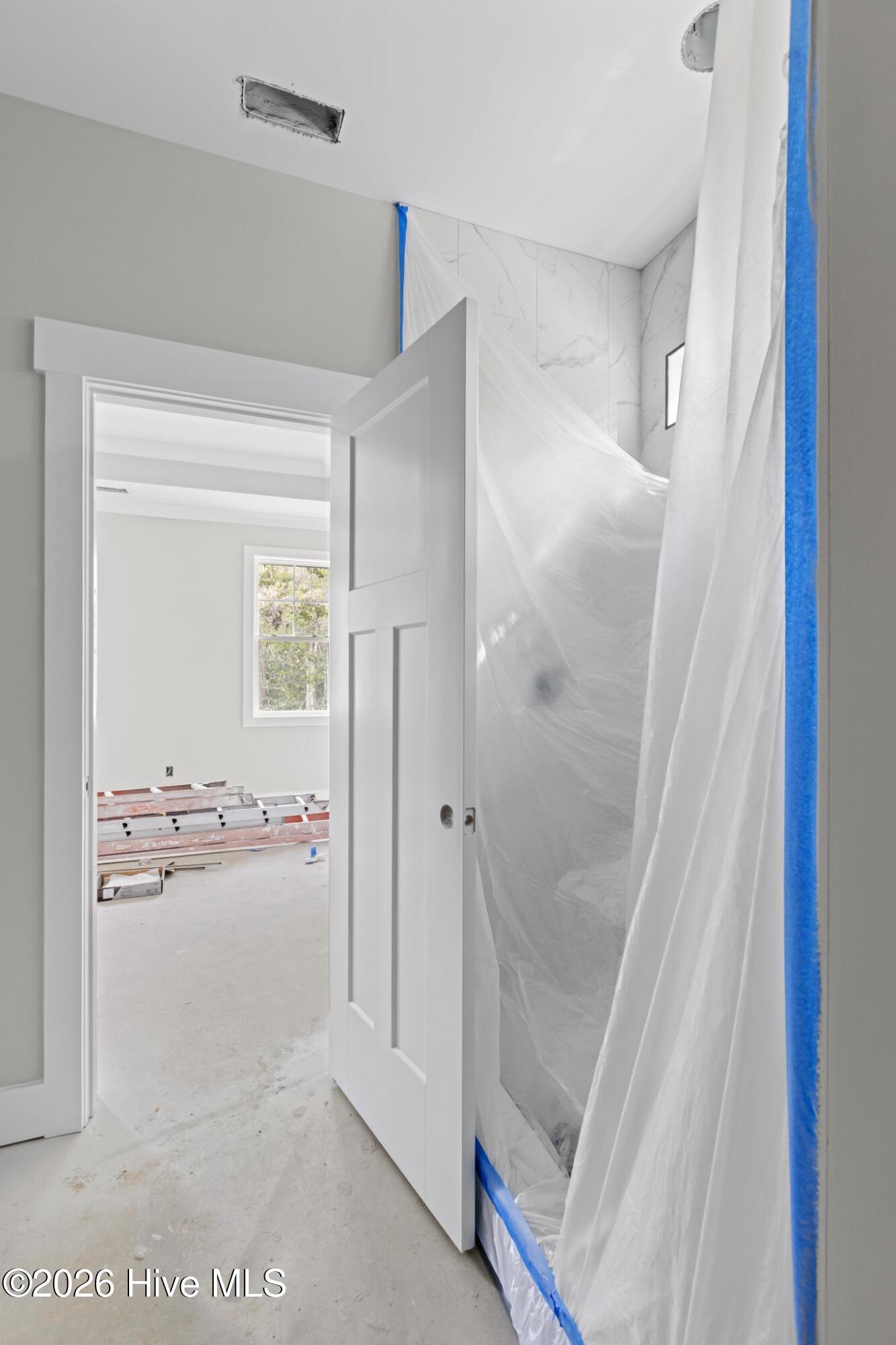 100566204 | Photo 19