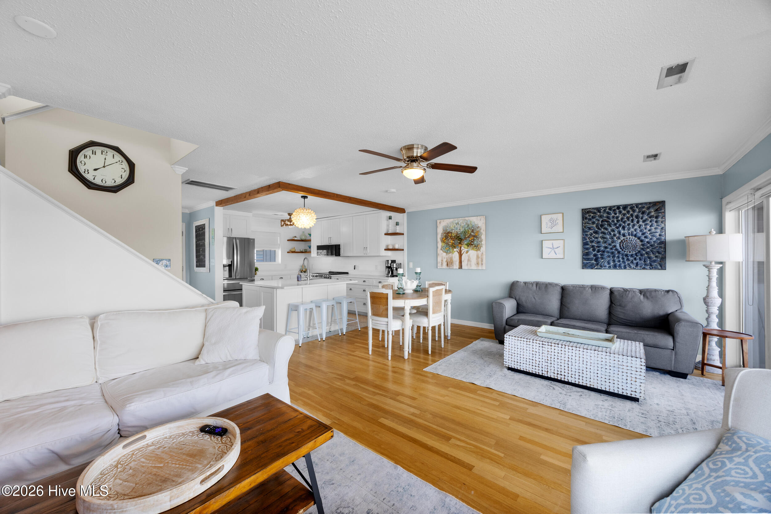 100559474 | Photo 33