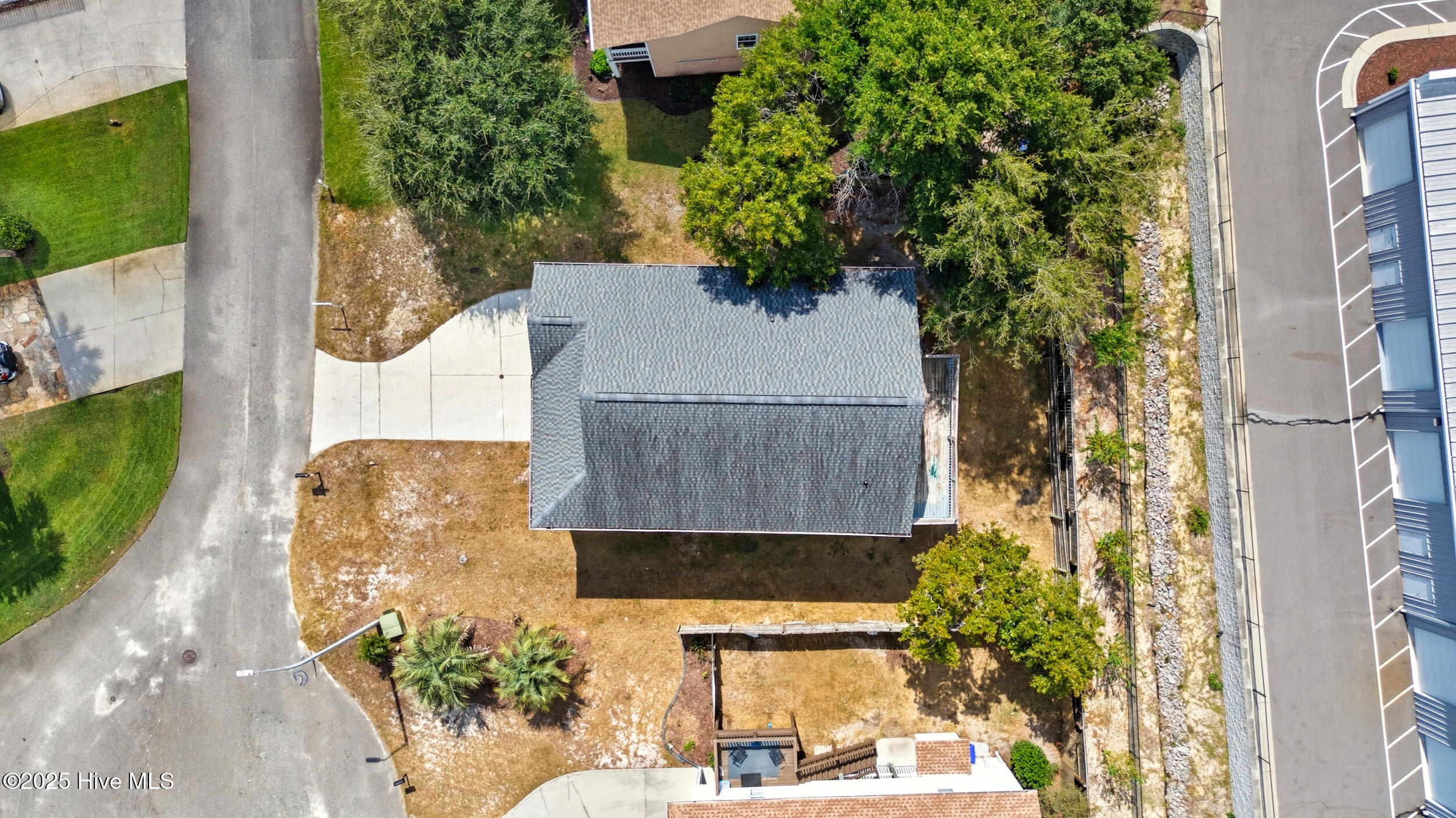 100533077 | Photo 26