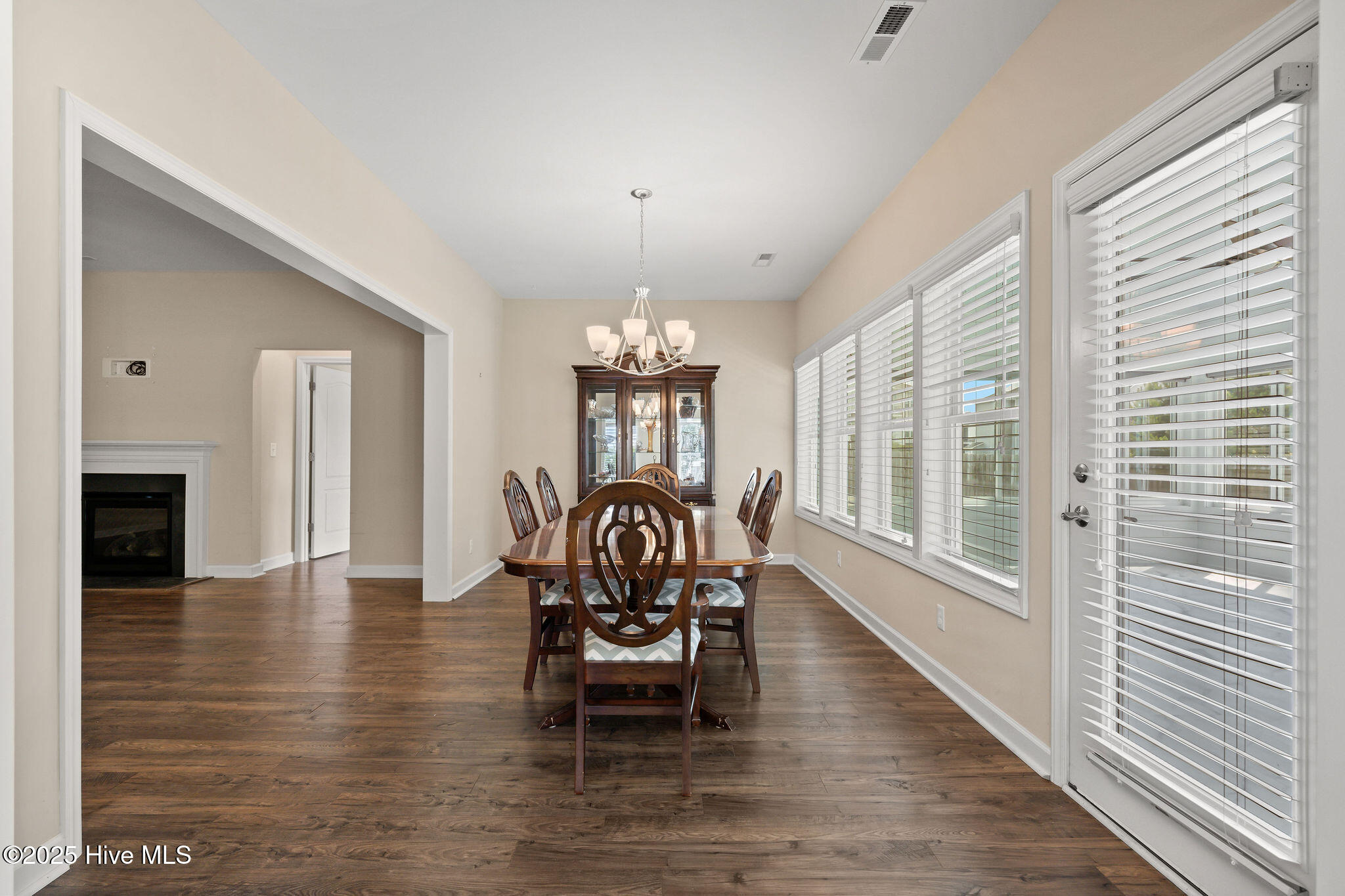 100513961 | Photo 17