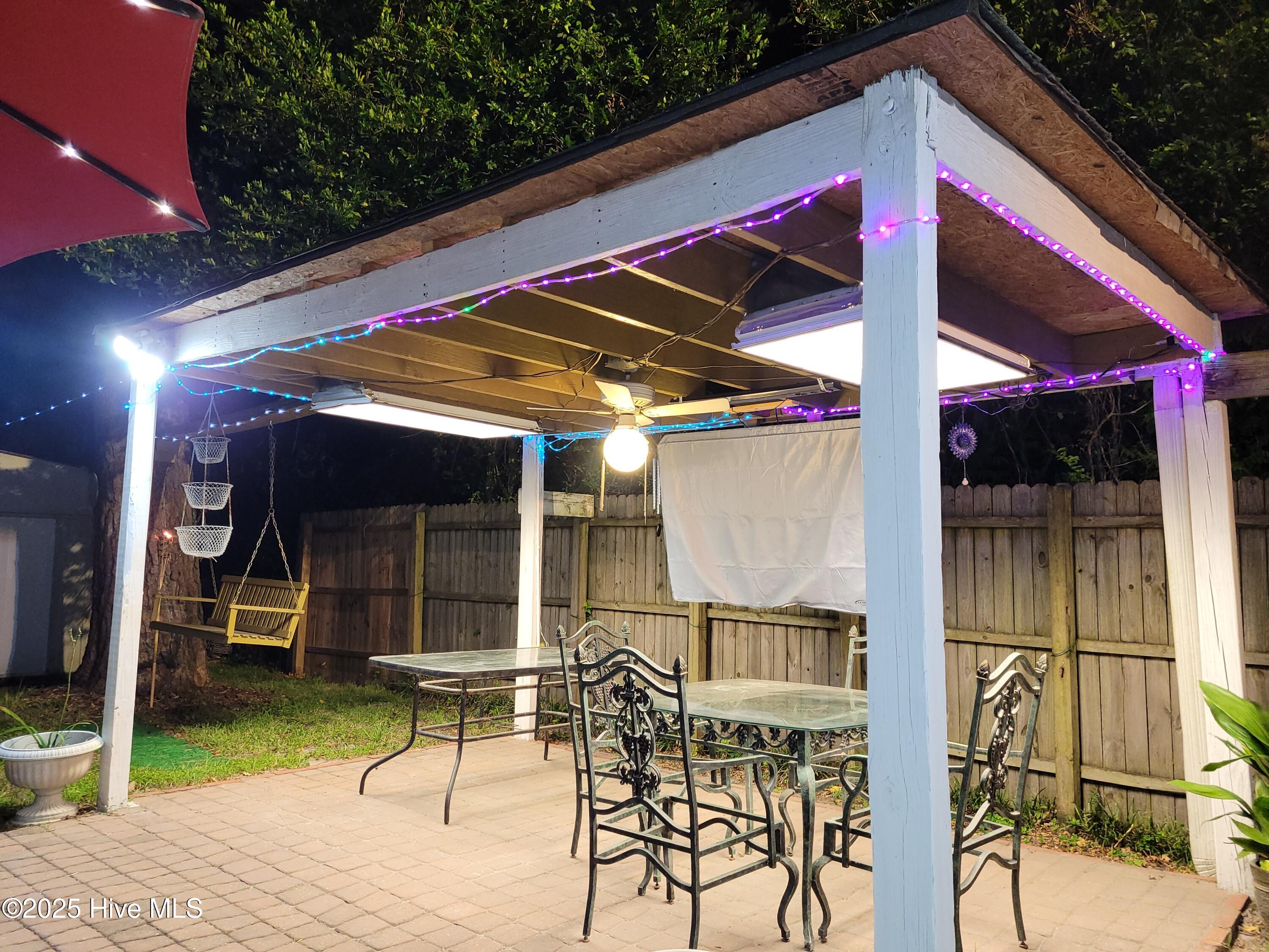 100531827 | Photo 40