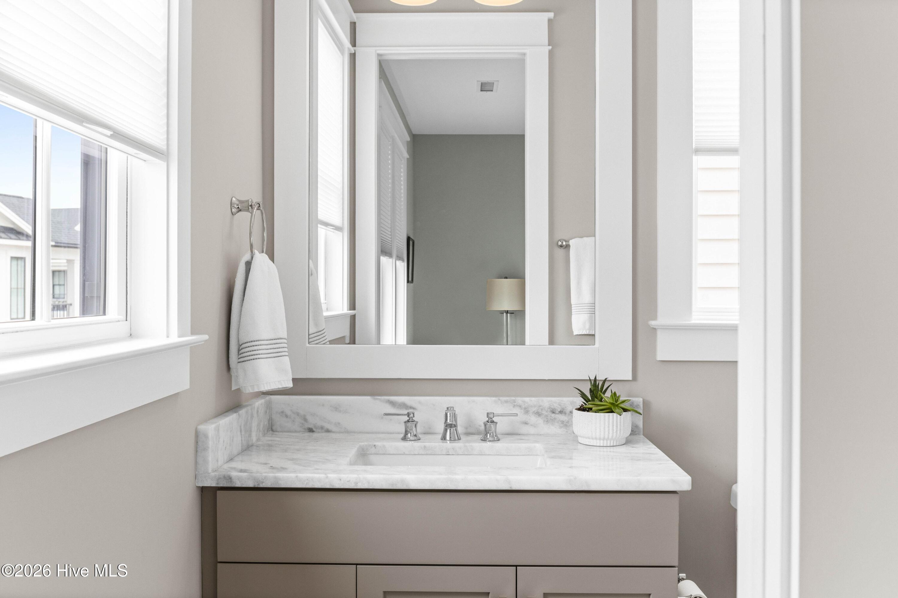 100556500 | Photo 31