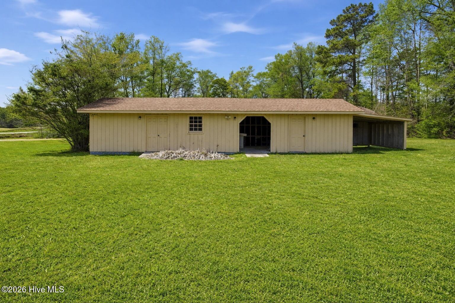 100564416 | Photo 36