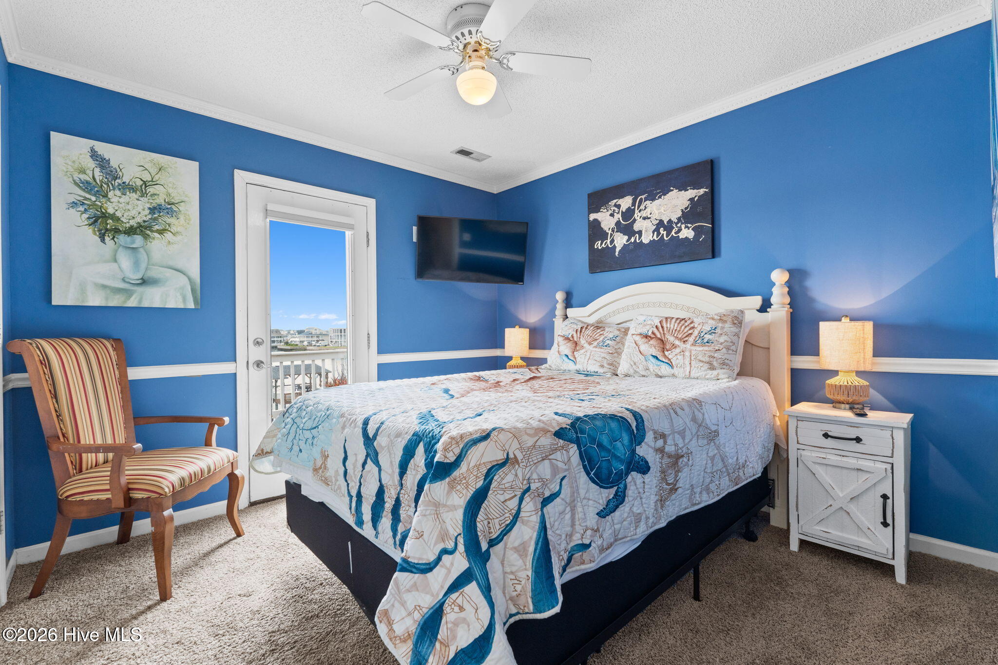 100570592 | Photo 24