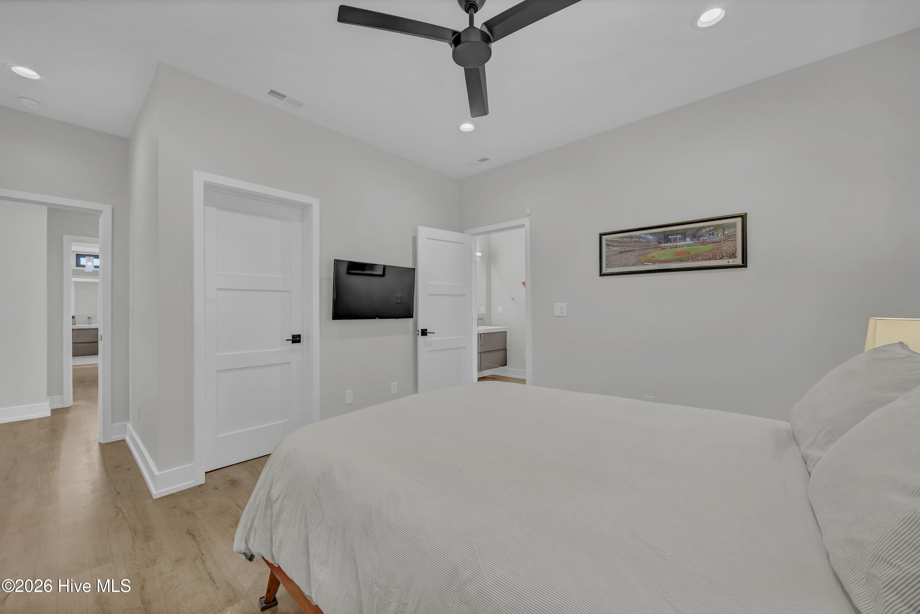 100565280 | Photo 87