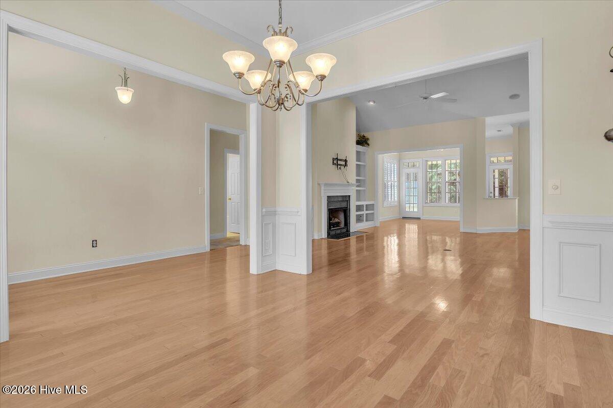 100569829 | Photo 20