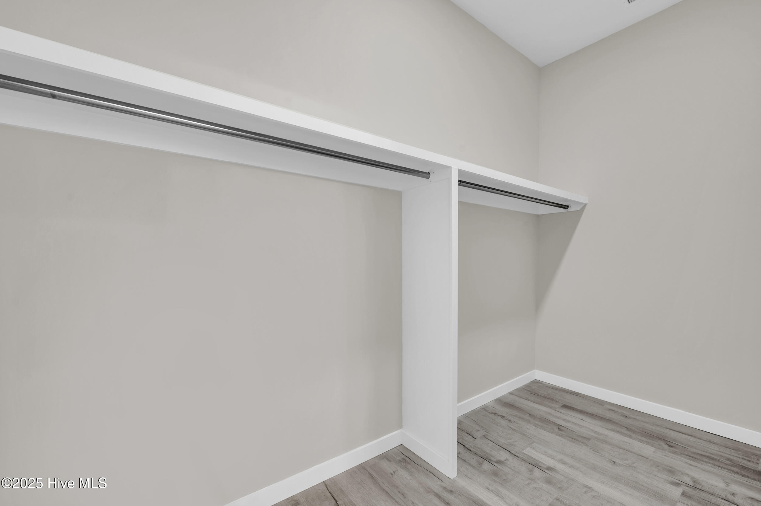 100544591 | Photo 19