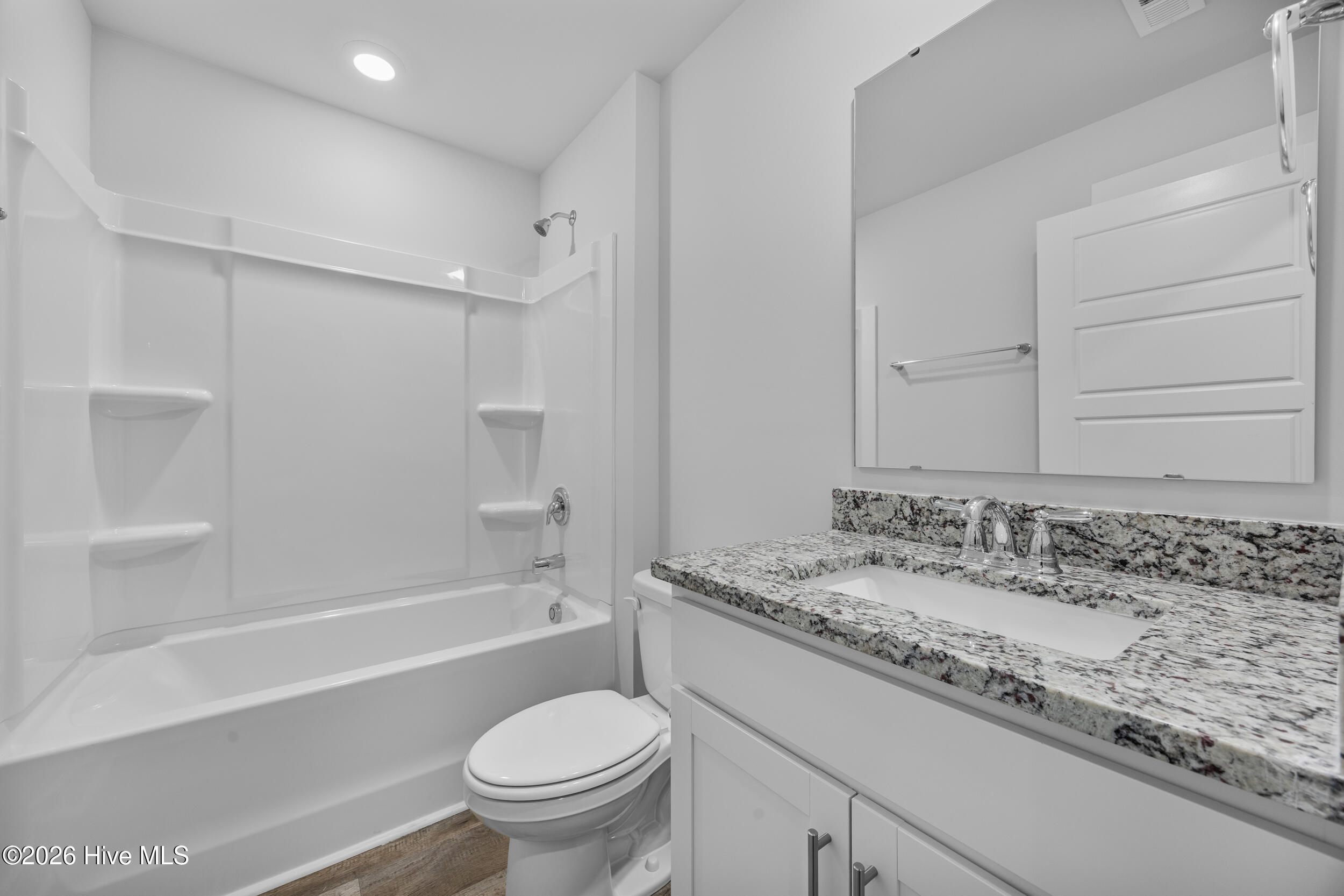 100563426 | Photo 11