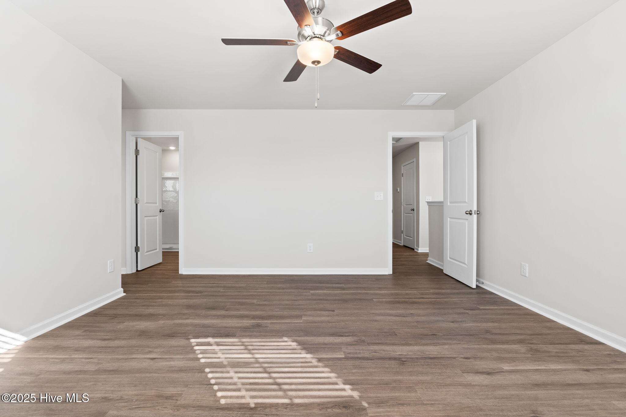 100546731 | Photo 18