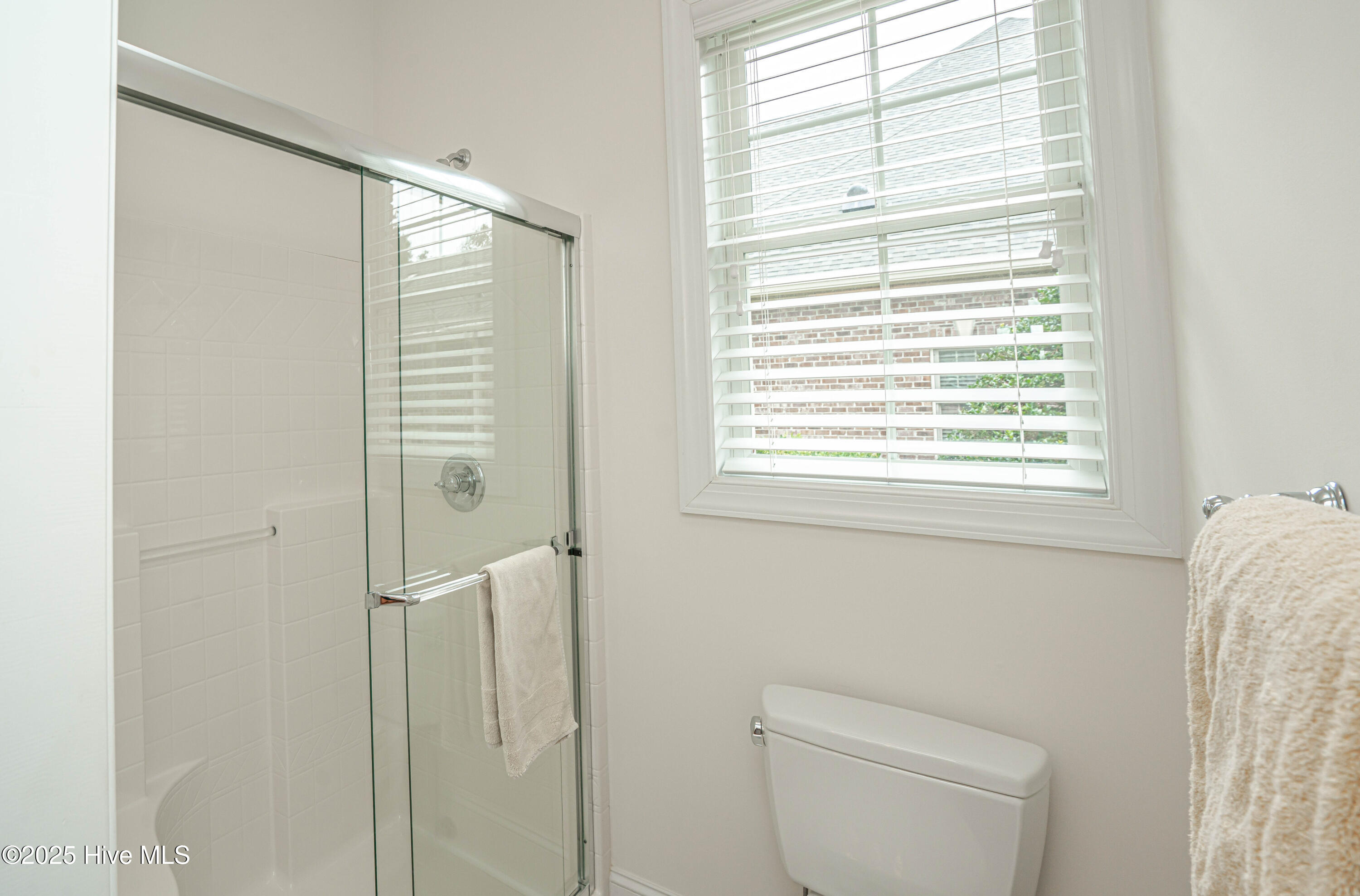 100549675 | Photo 41