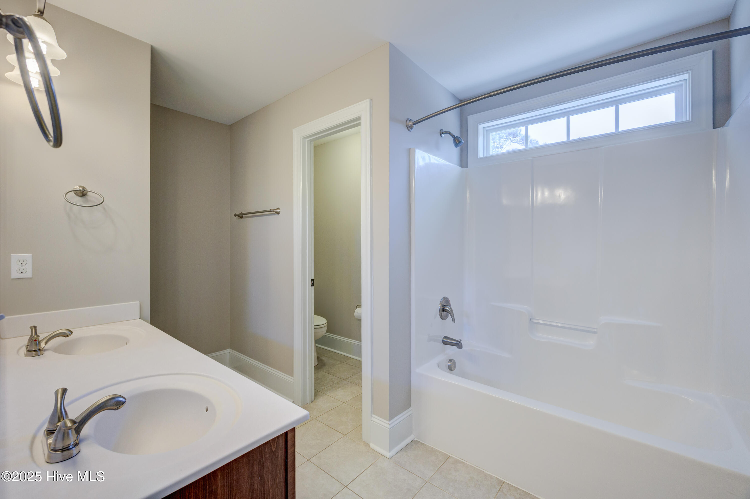 100496540 | Photo 53