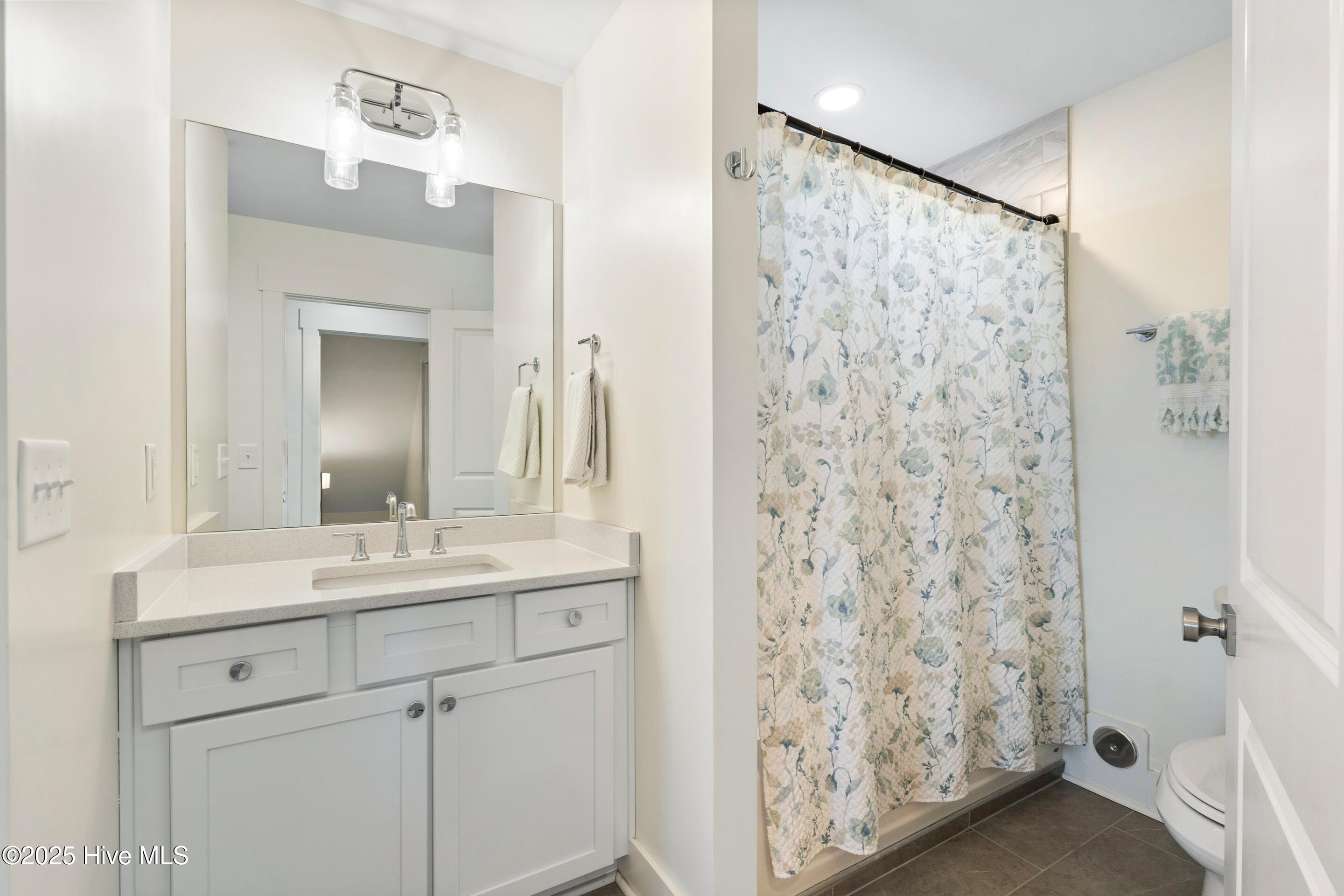 100540590 | Photo 64