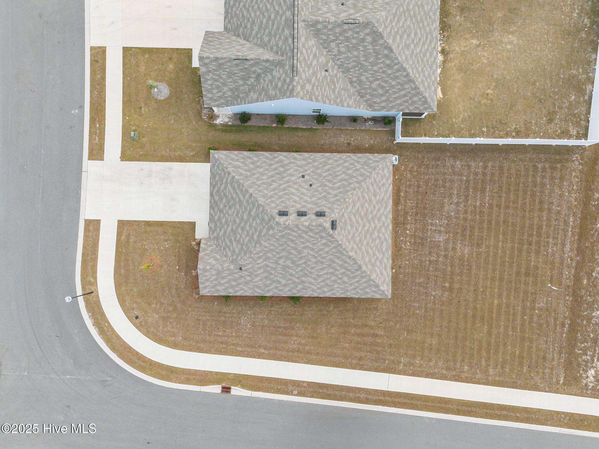 100542693 | Photo 49