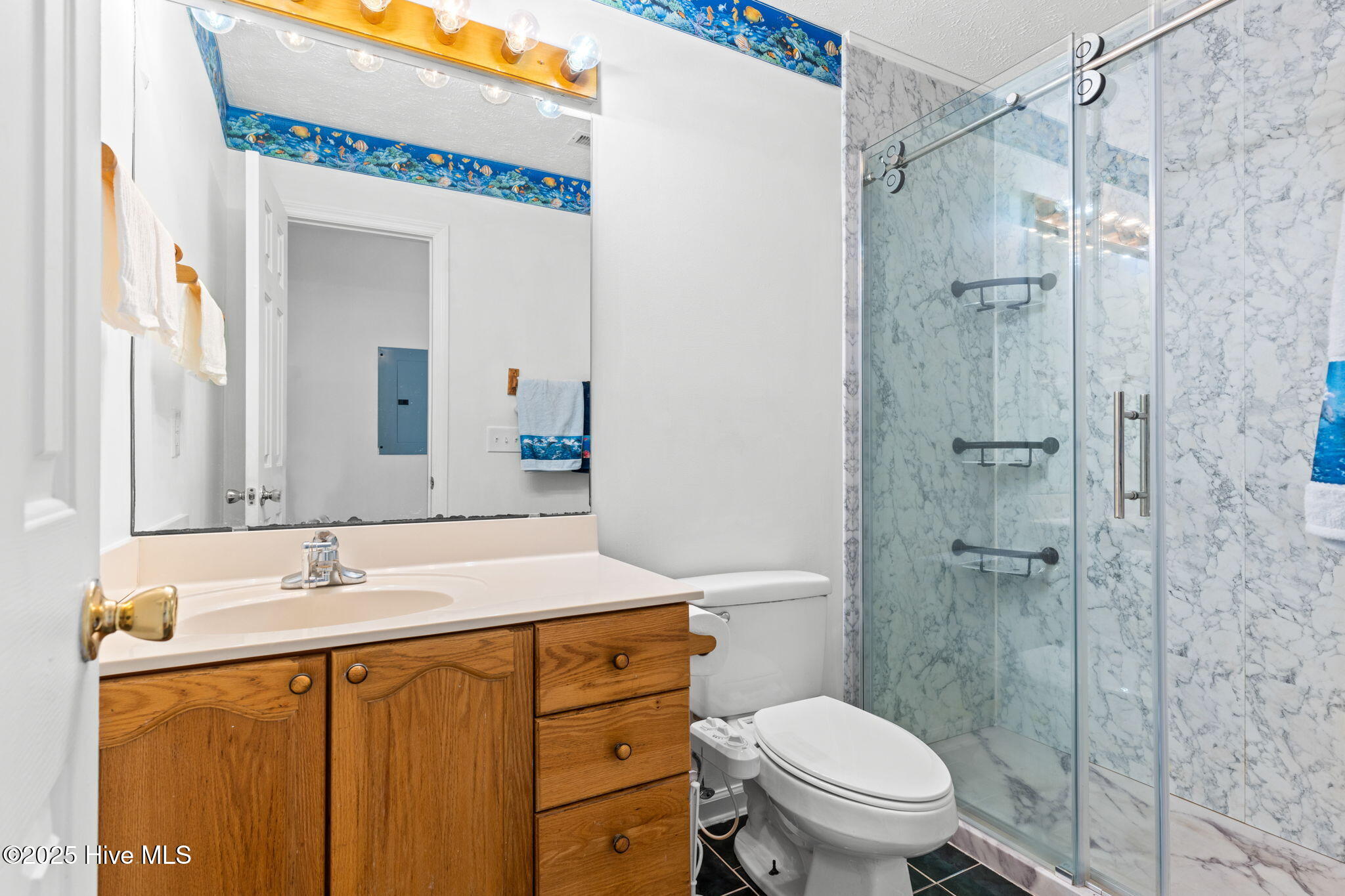 100545371 | Photo 24