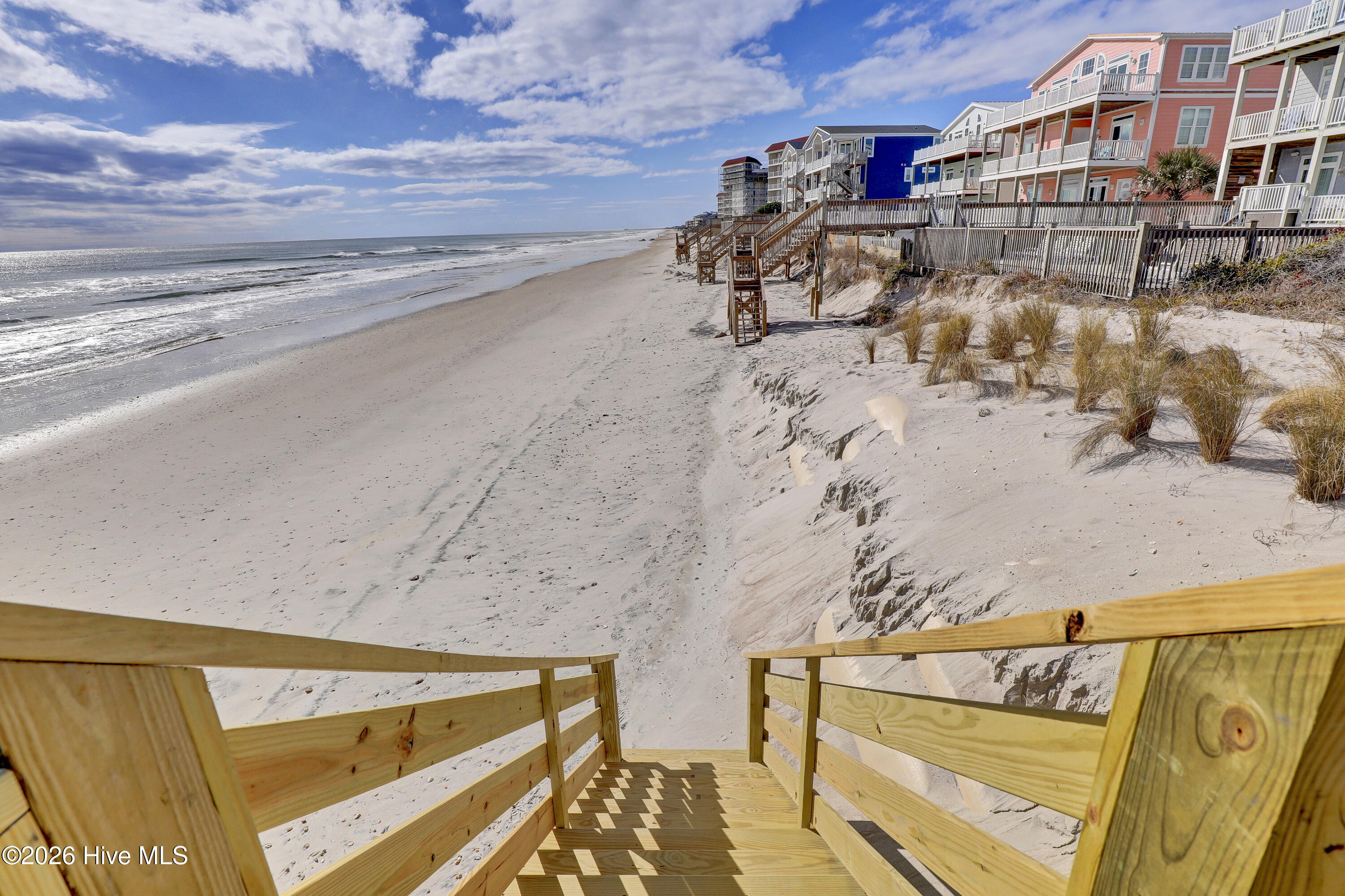 100551936 | Photo 11