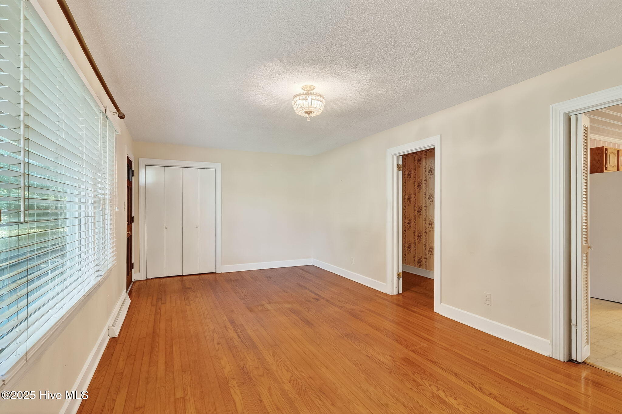 Homes for sale in Smithfield, NC | 911 S Crescent Dr, Smithfield, NC 27577 | MLS# 100521162