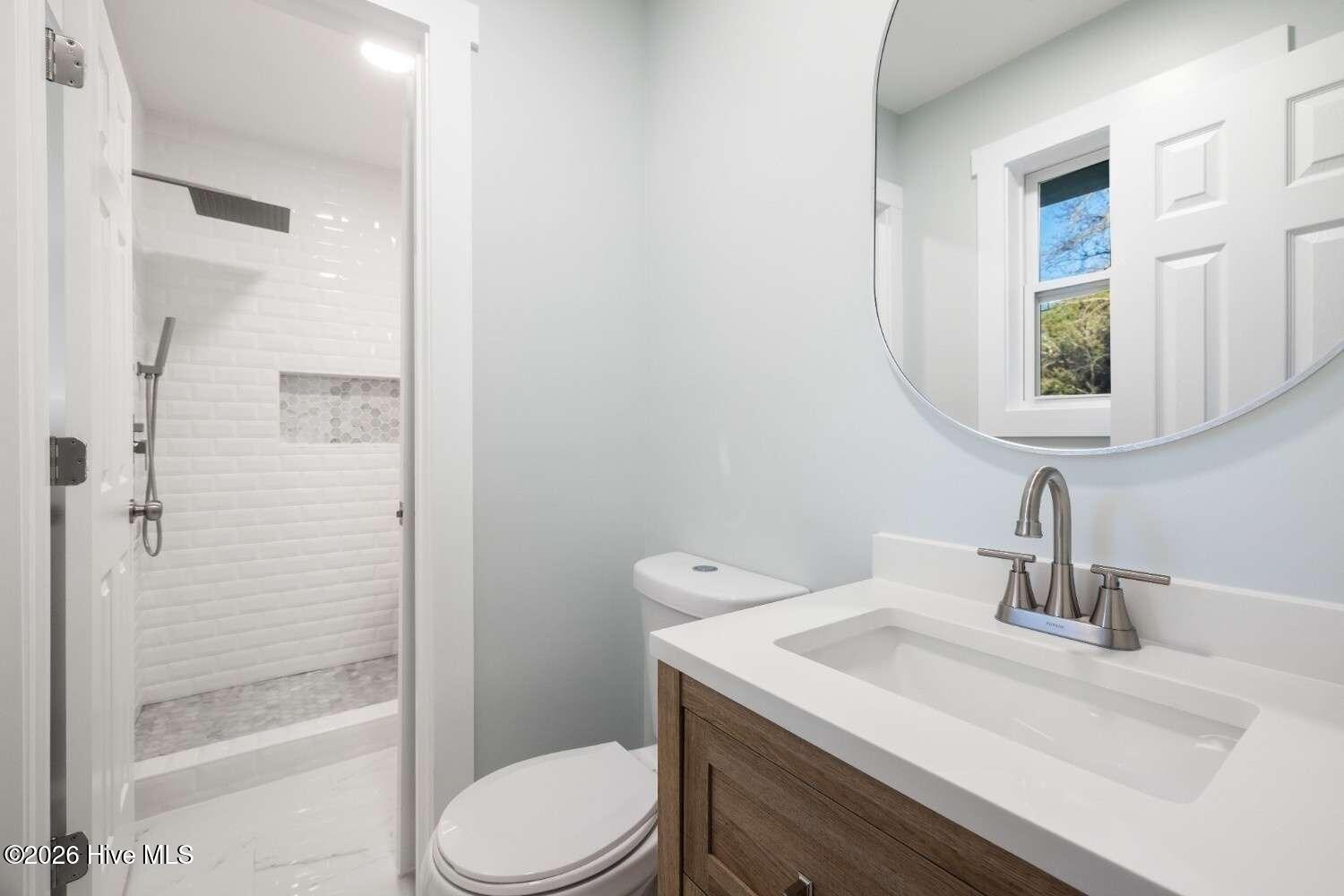 100549335 | Photo 21