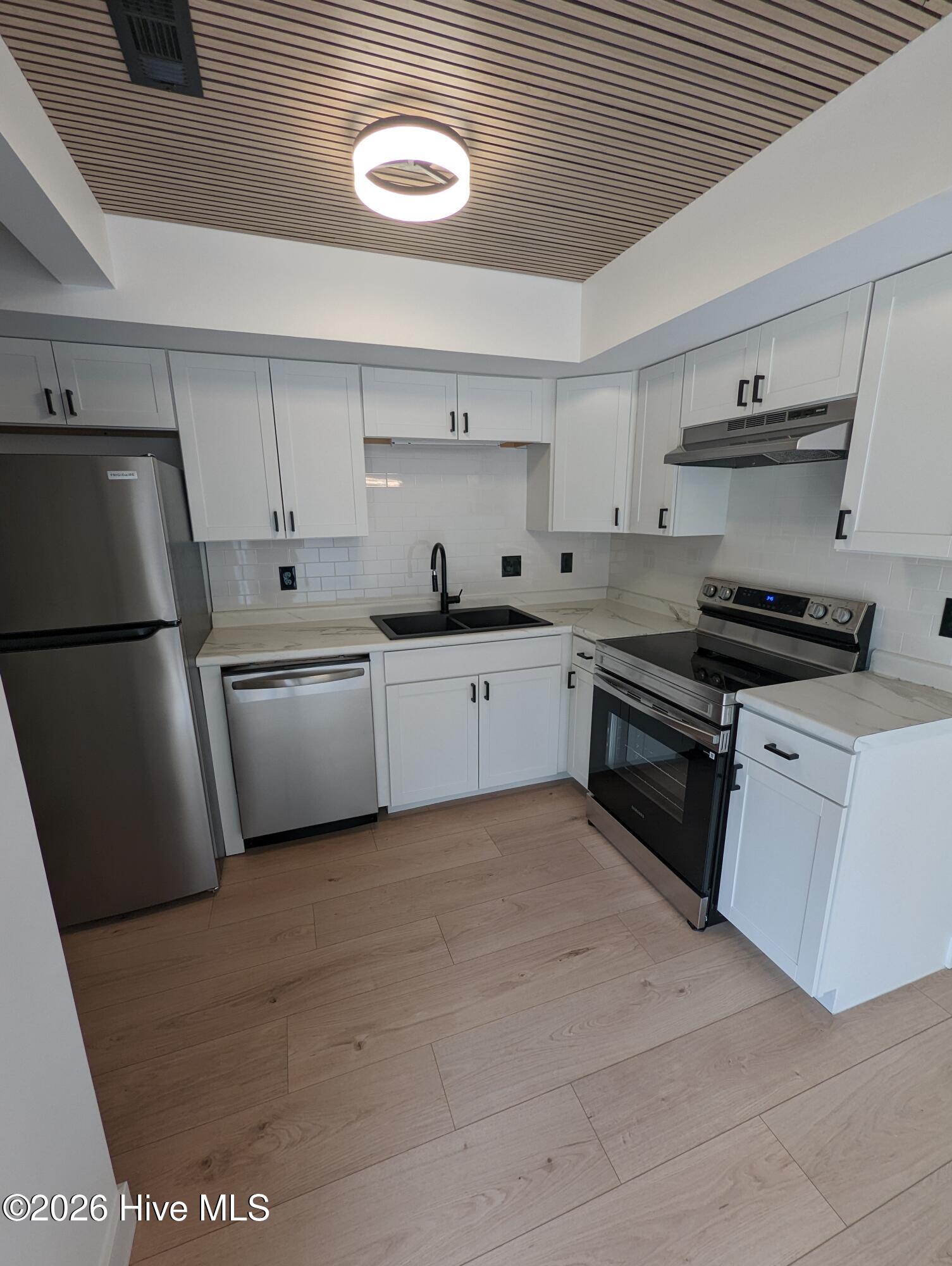 211 Myrtlewood Court,Jacksonville