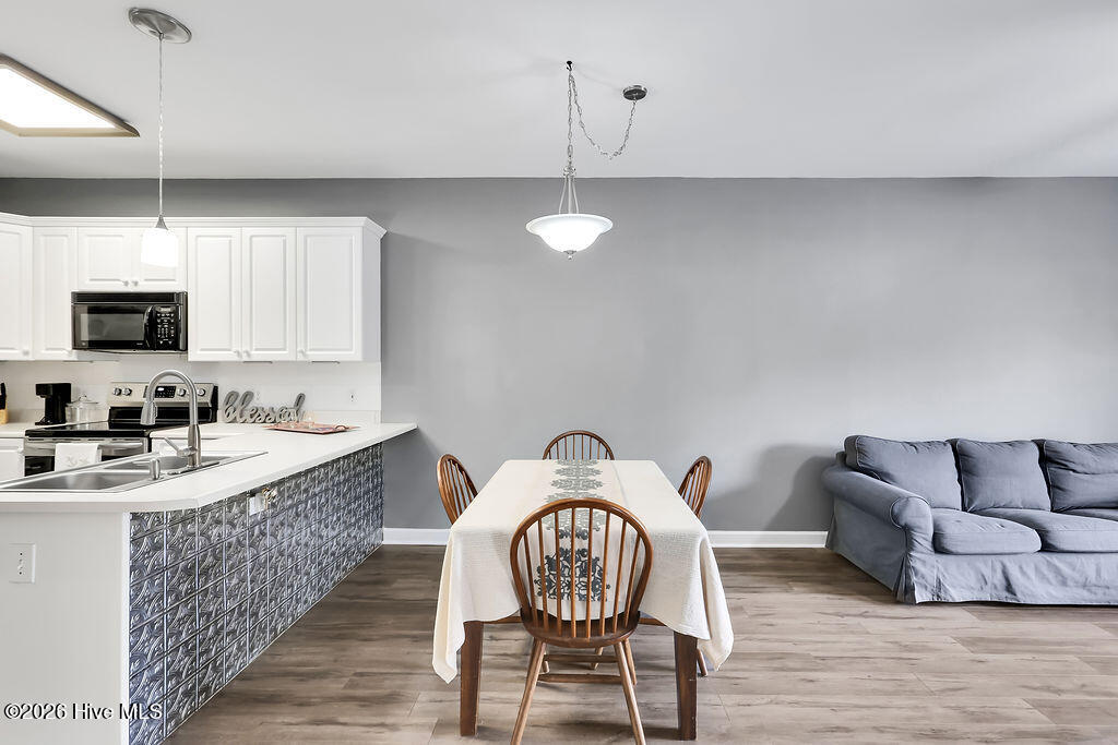 100549011 | Photo 13