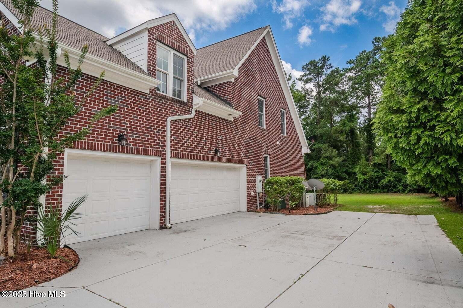 100538415 | Photo 22