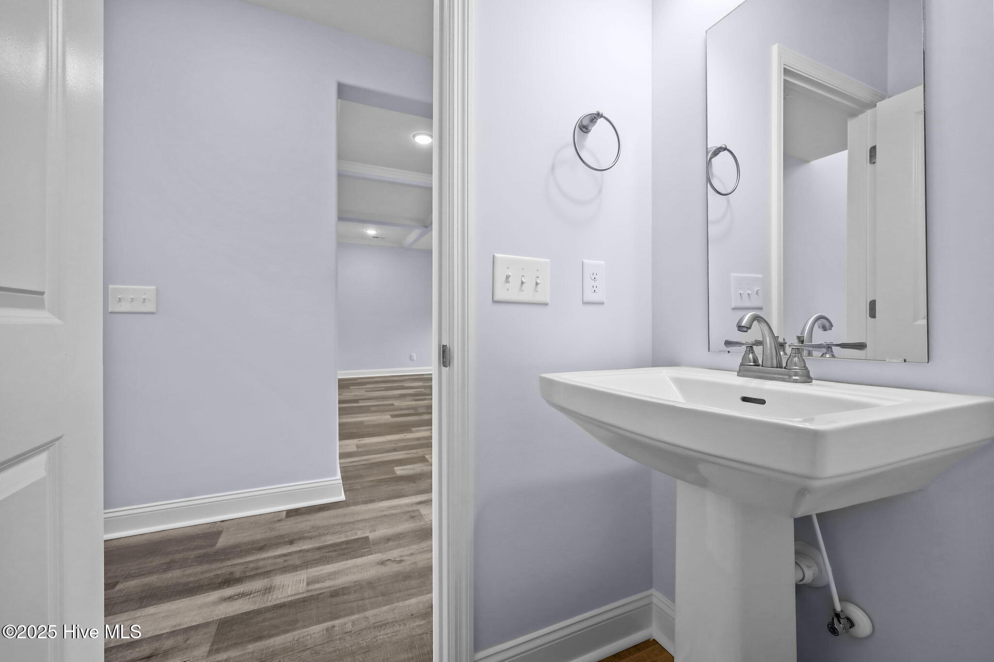 100519667 | Photo 11