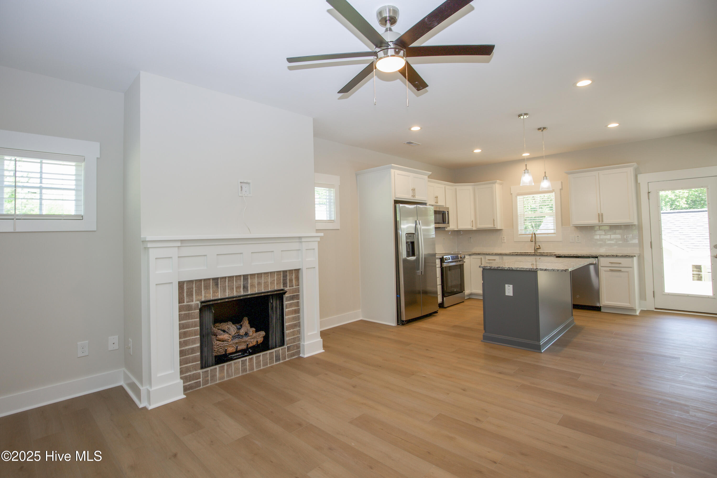 Great Room, Facing Fireplace