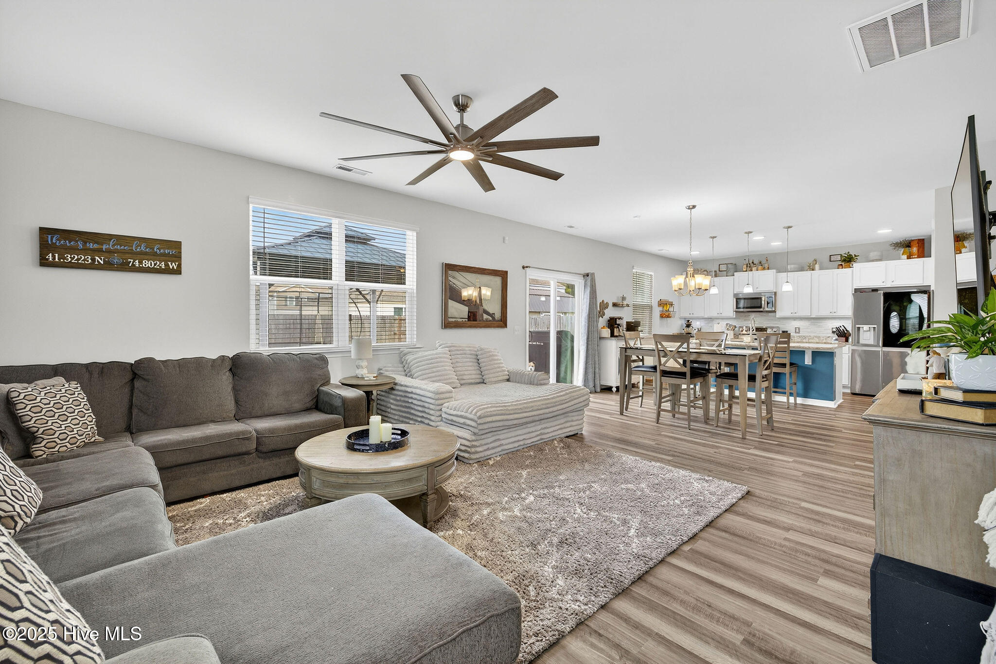 100535181 | Photo 21