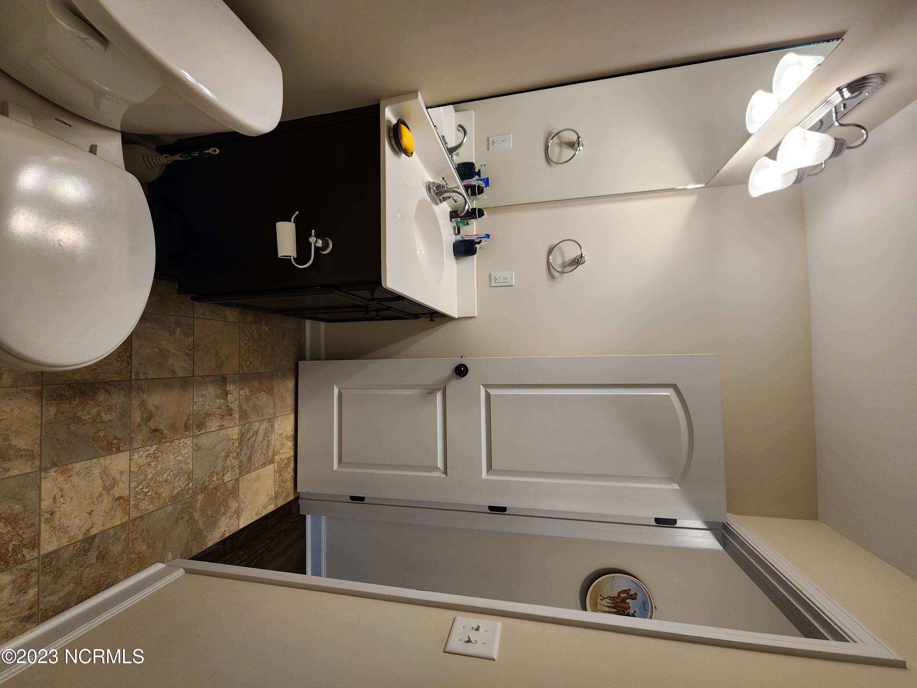 100559012 | Photo 14