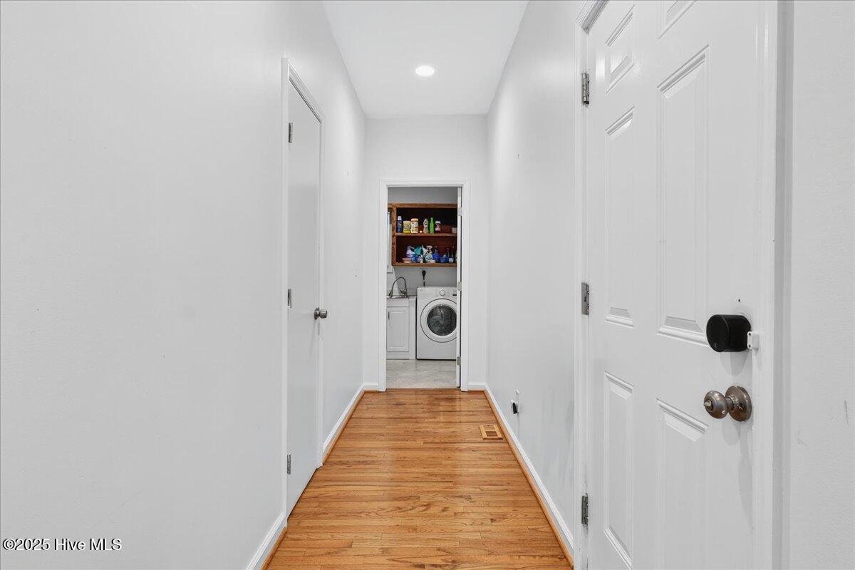 100523832 | Photo 57