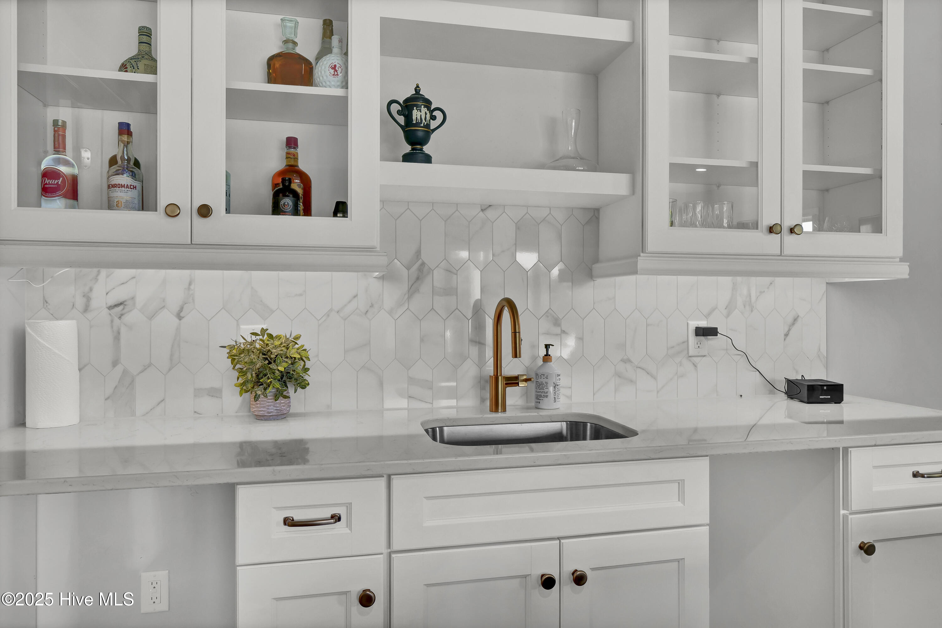 100534317 | Photo 48