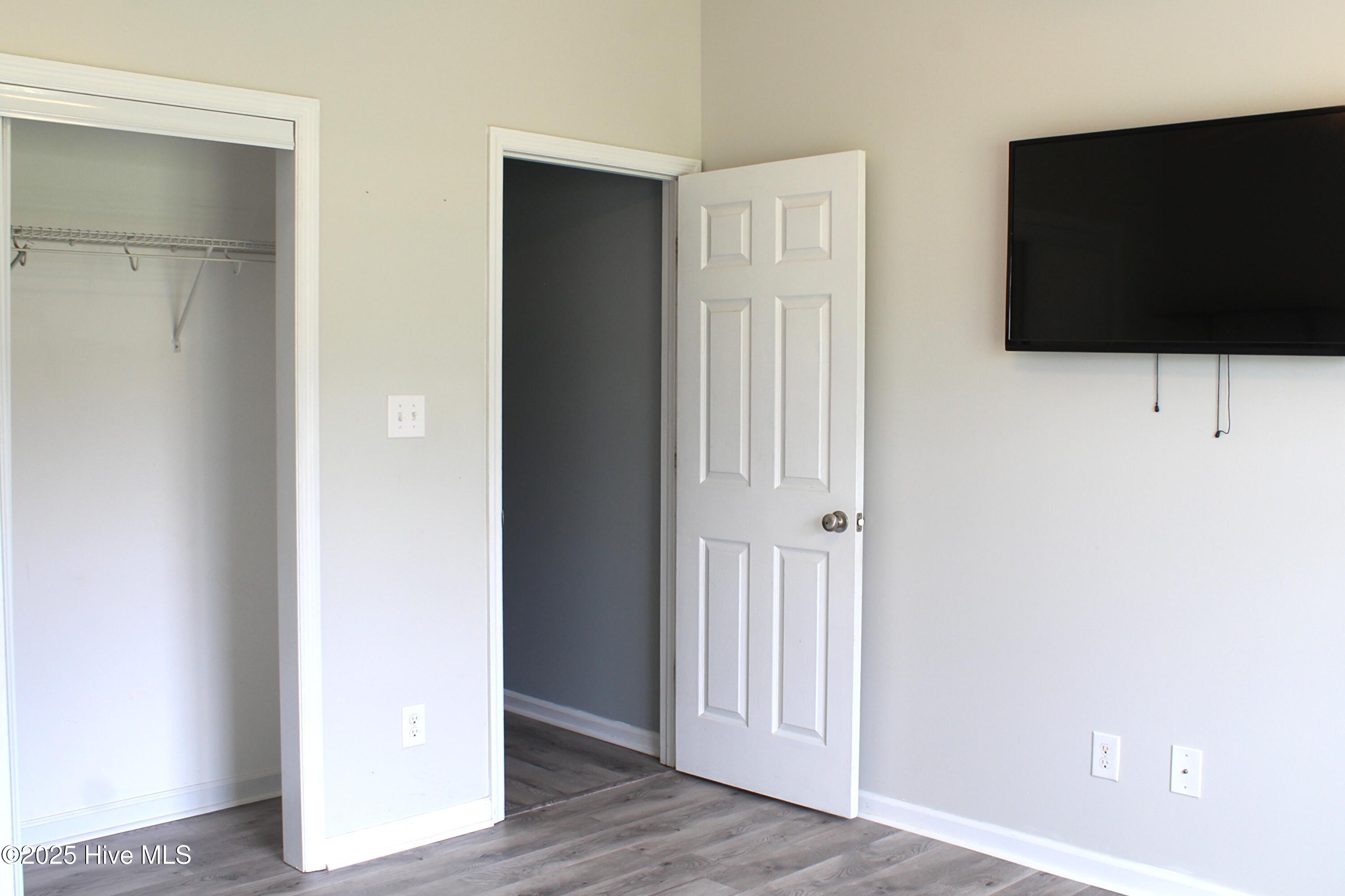 100540513 | Photo 14