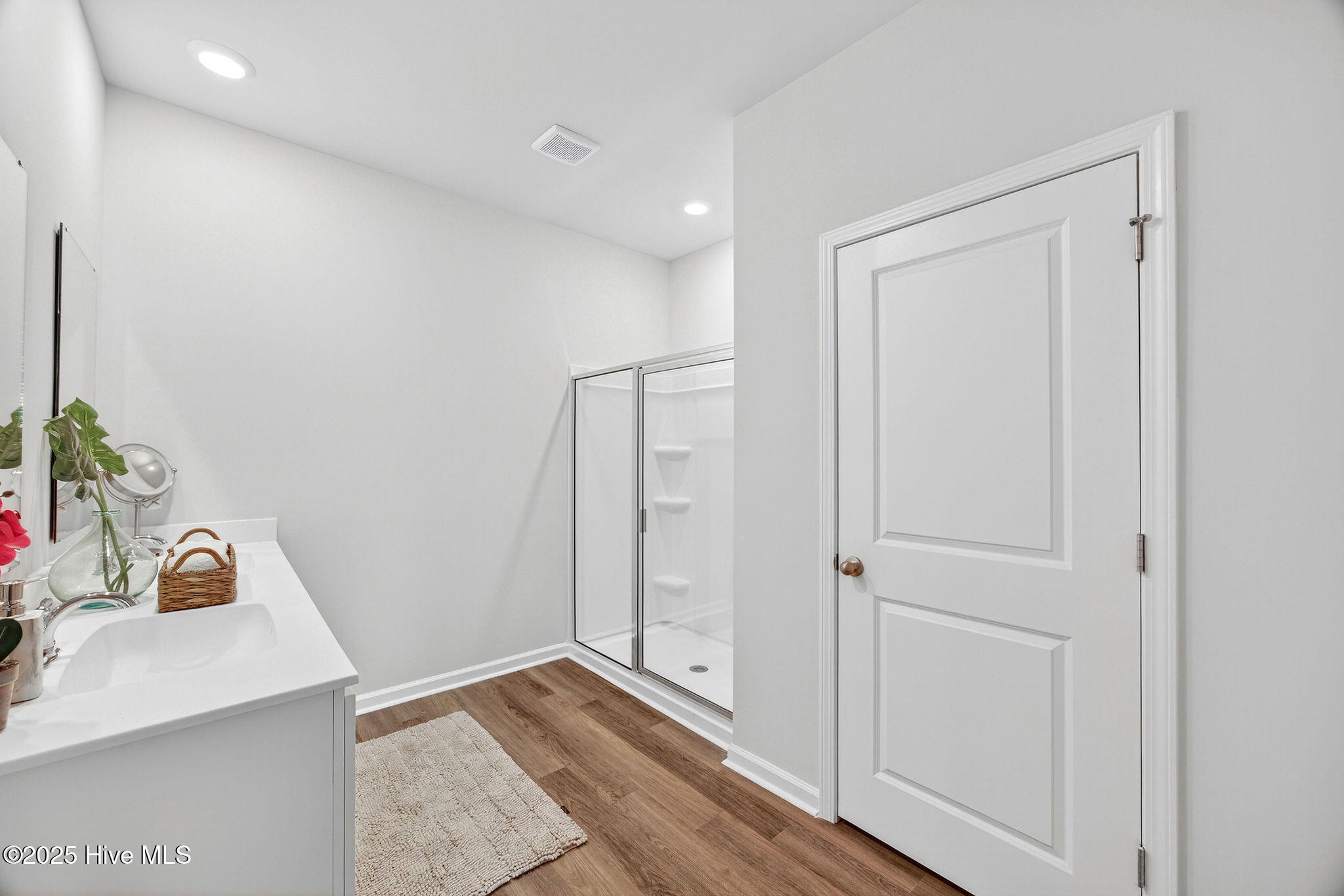 100541027 | Photo 25